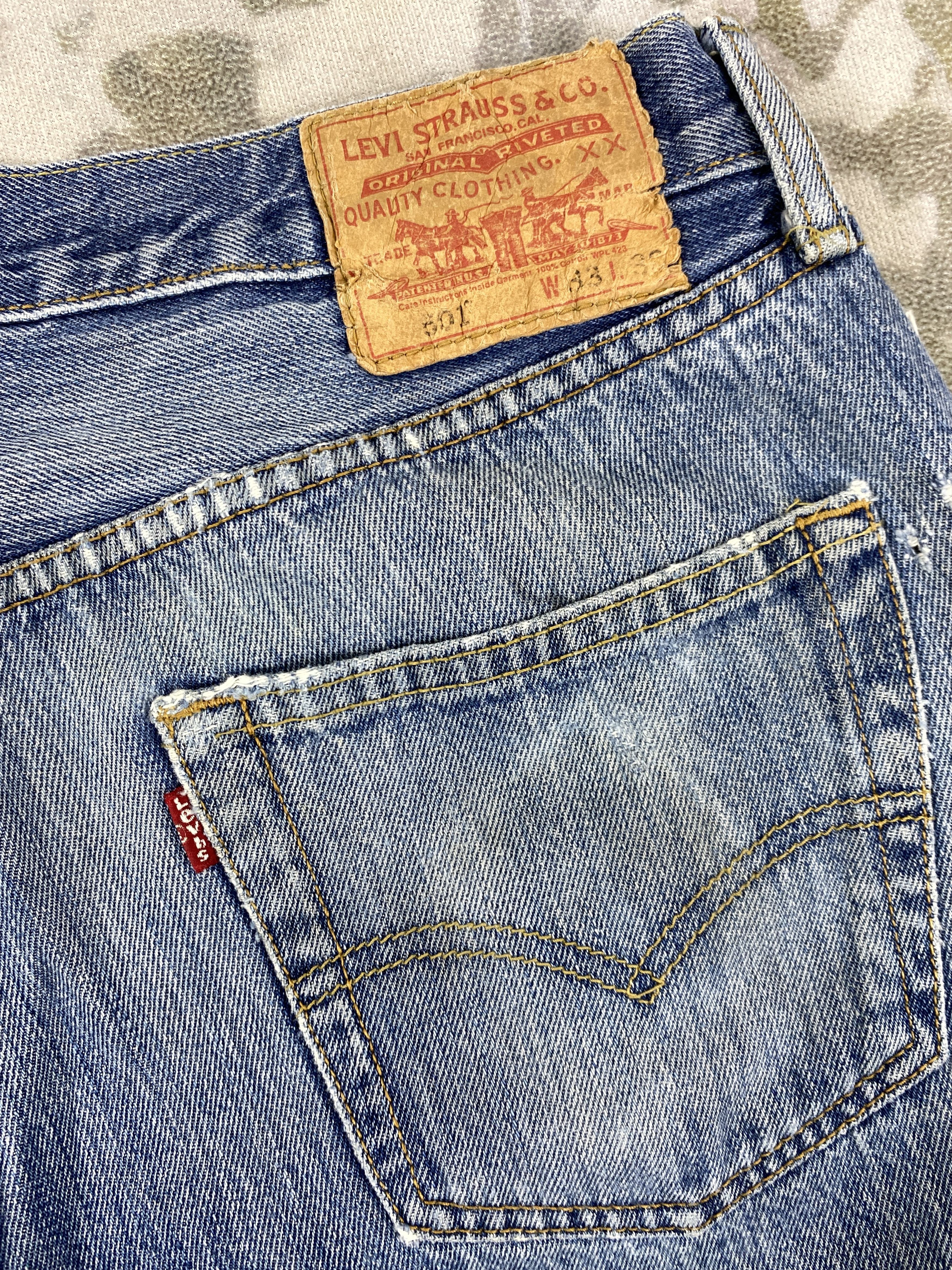 Levi's Distressed Blue Vintage Levi's 501 Jeans 32x31 Denim -JN1605 Size US 32 / EU 48 - 14 Thumbnail