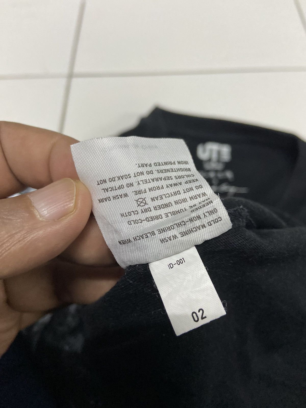 Uniqlo UNIQLO X NICOLAS DE CRECY LA REPUBLIQUE DU CATCH TEE SHIRT Size US L / EU 52-54 / 3 - 9 Thumbnail