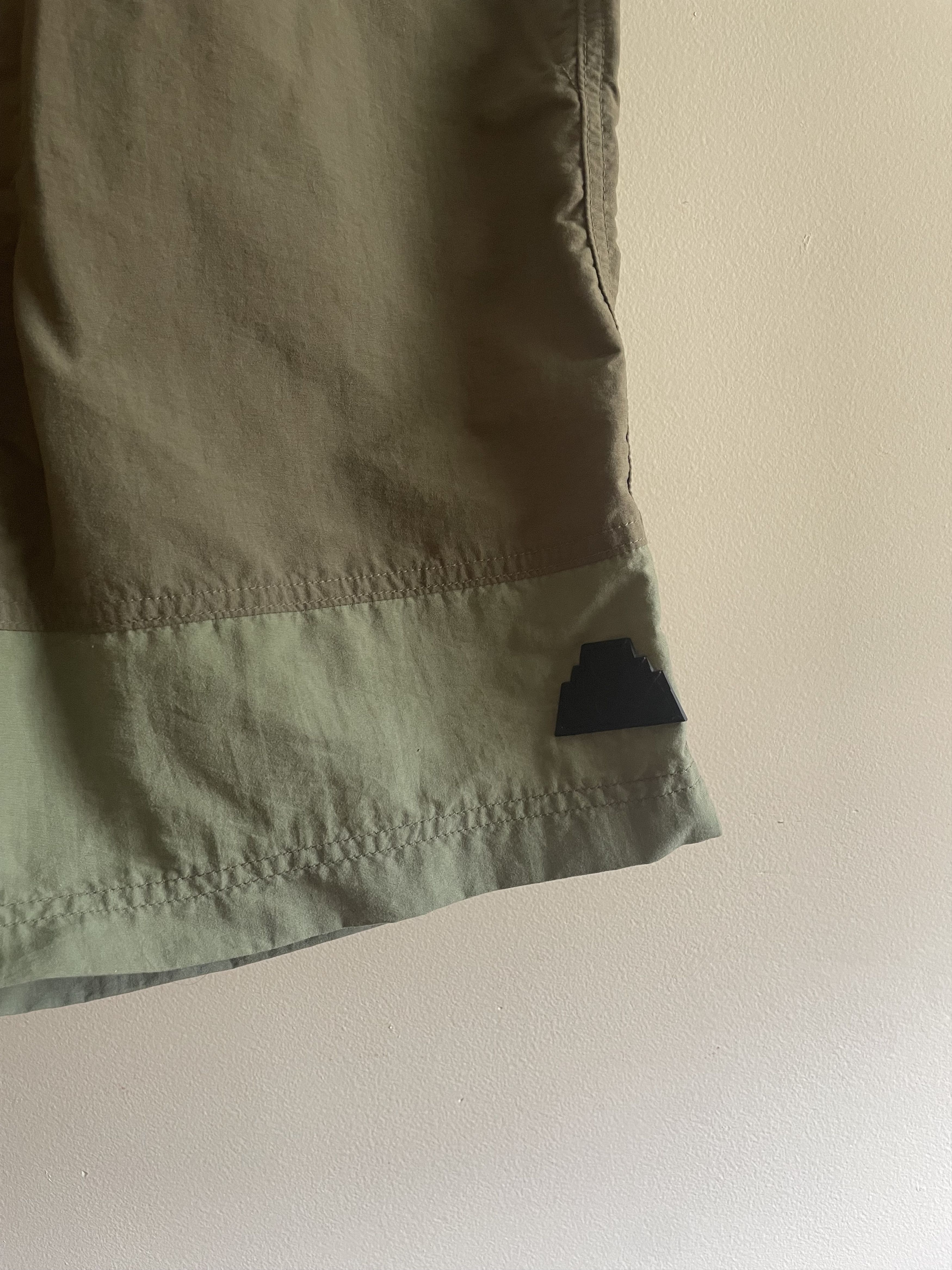Cav Empt Cav Empt FRN Nylon Shorts Large Size US 34 / EU 50 - 2 Thumbnail