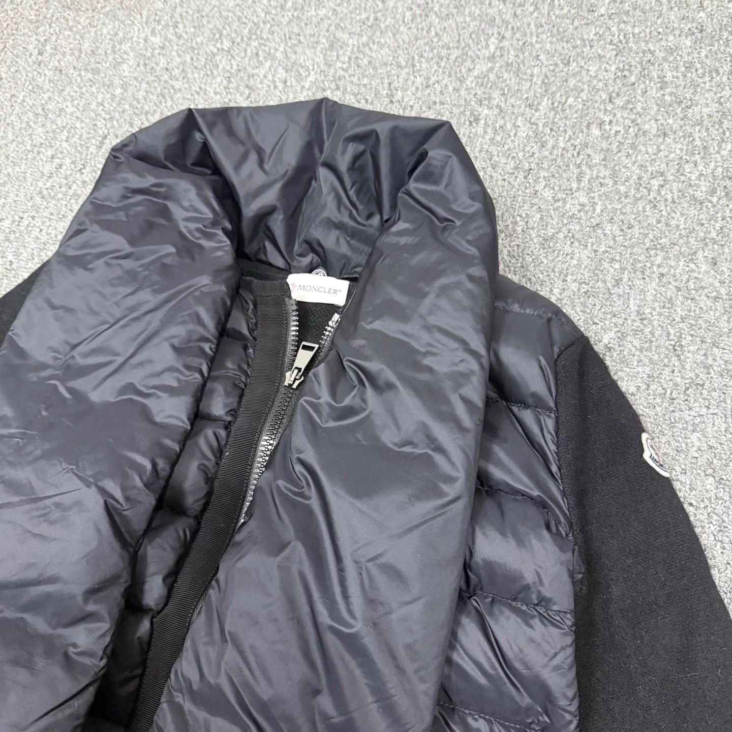 Moncler Moncler light down jacket blk/gray colorblock XS 99N Size XS / US 0-2 / IT 36-38 - 3 Thumbnail