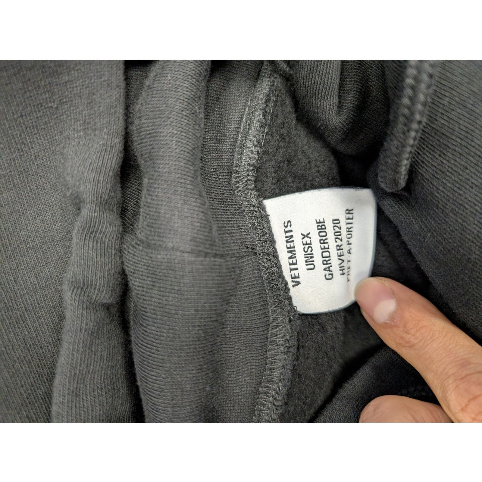 Vetements o1rshd1 Q:2 / Interpool Hoodie in Black Size US S / EU 44-46 / 1 - 14 Thumbnail