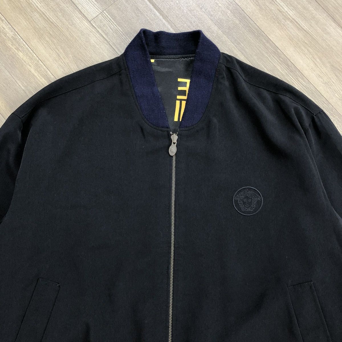 Versace 🇮🇹Gianni Versace Jeans Couture Medusa Reversible Silk Jacket Size US L / EU 52-54 / 3 - 15 Thumbnail