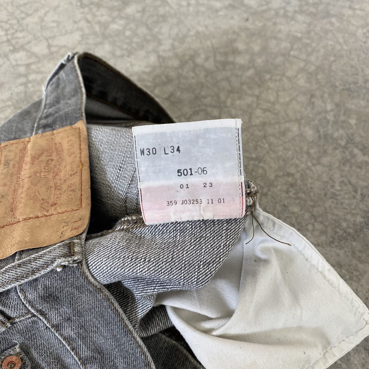 Levi's Vintage Late 90’s Levis 501 Ash Grey Jeans Size US 31 - 23 Thumbnail