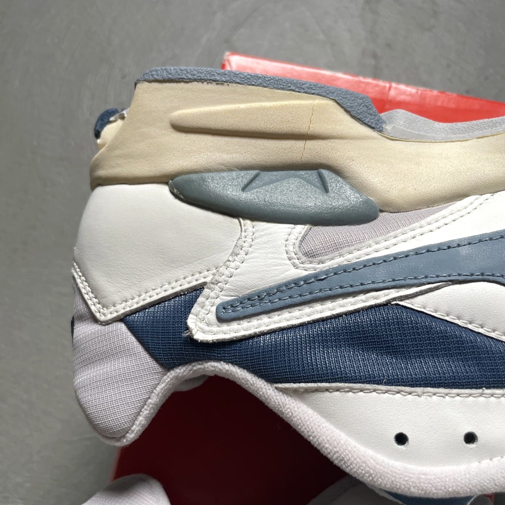 Nike VINTAGE Nike Air Speed RW Mens 8.5 With Original Box Walking Training 1994 1990s Sneakers Size US 9 / EU 42 - 6 Thumbnail