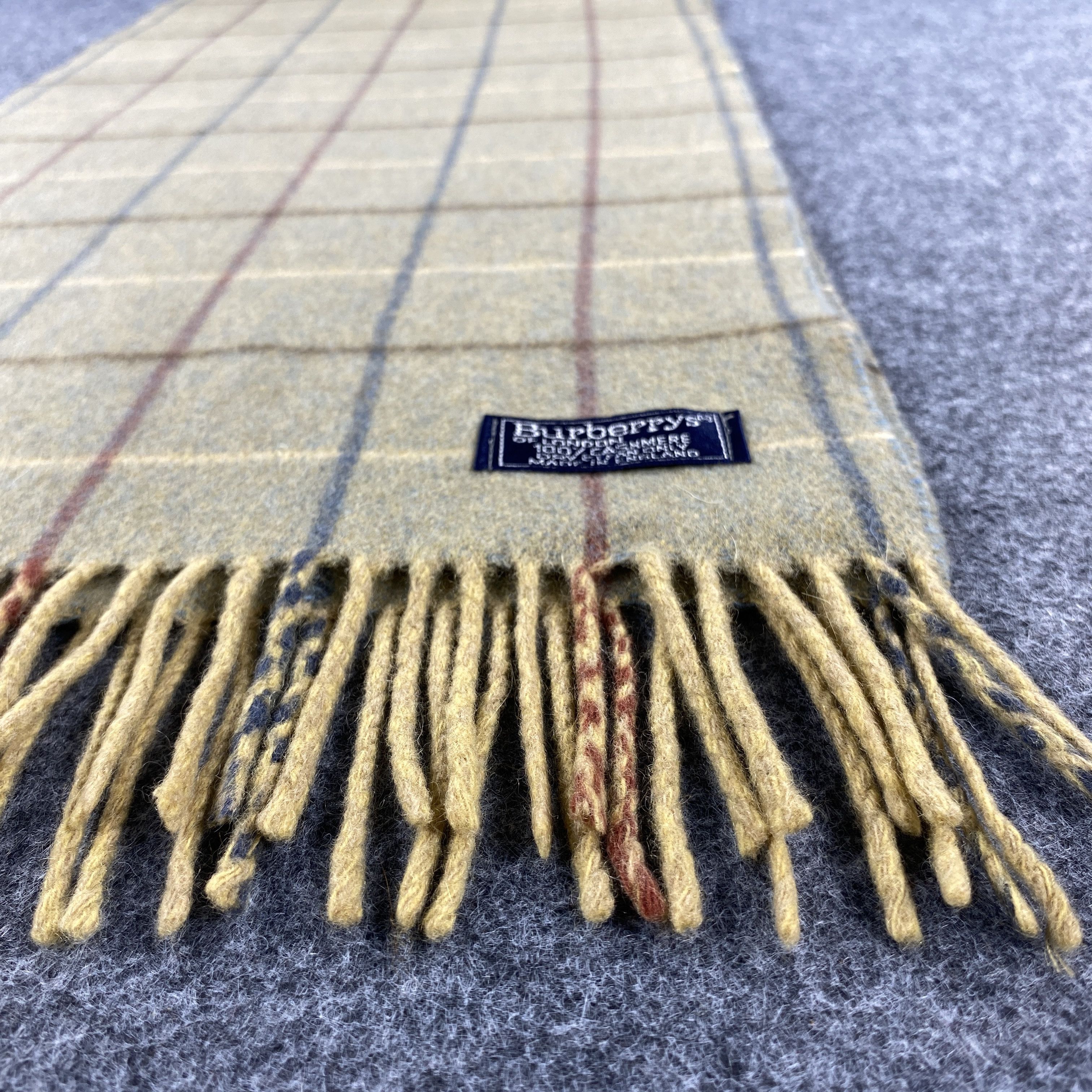 Burberry × Vintage Burberrys Scarf # Muffler # Neckwear # D540 Size ONE SIZE - 7 Thumbnail