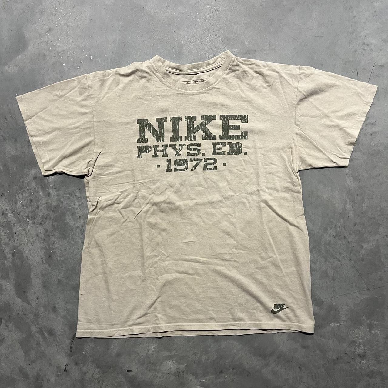 Pre-owned Nike X Vintage Crazy Vintage Y2k/2000s Cream Nike Physcial Ed. Sports Summer Essential Graphic Tee! (size Large)