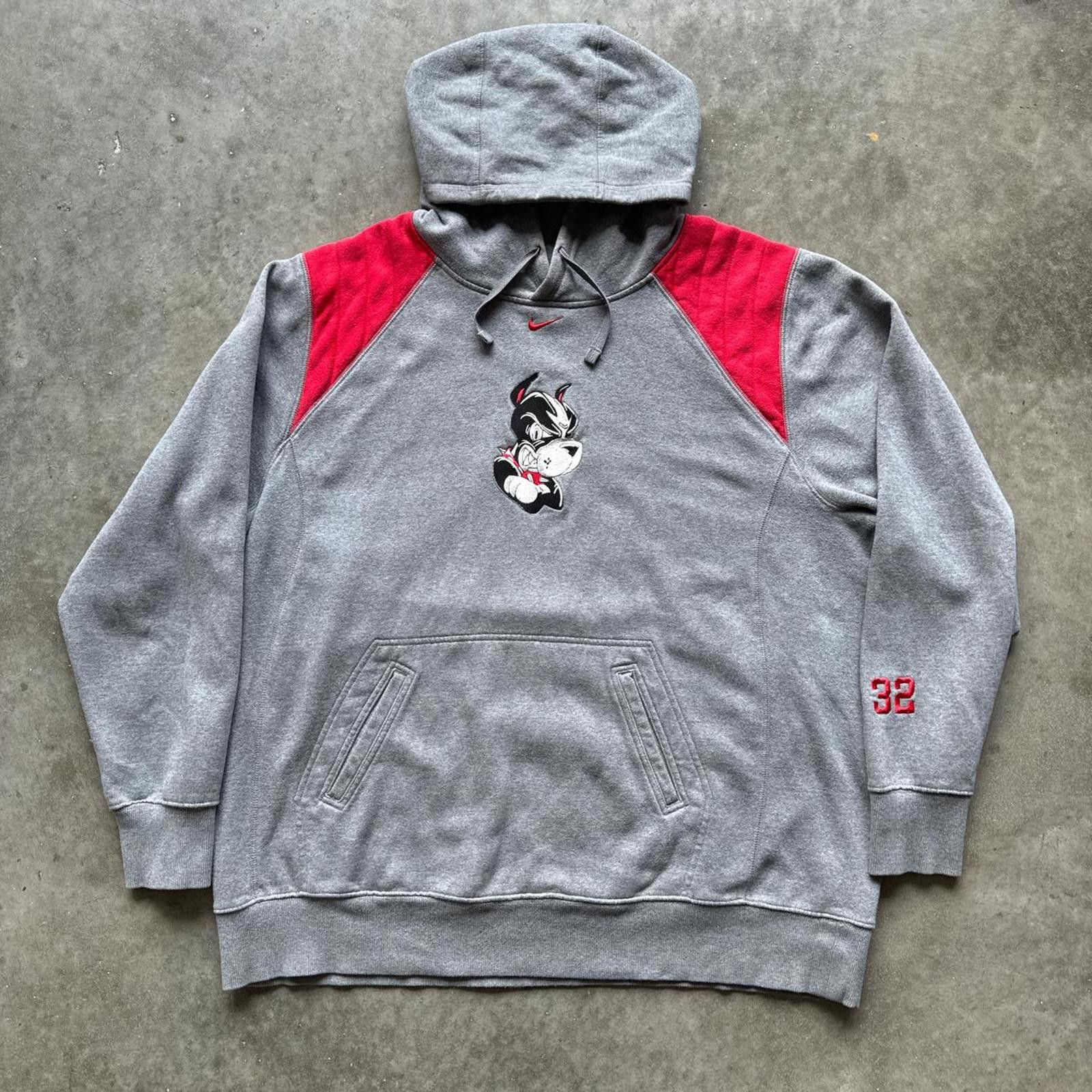 Nike Nike Grey & Red Center Swoosh Y2k Hoodie & Embroidered Dog Size US XXL / EU 58 / 5 - 1 Thumbnail