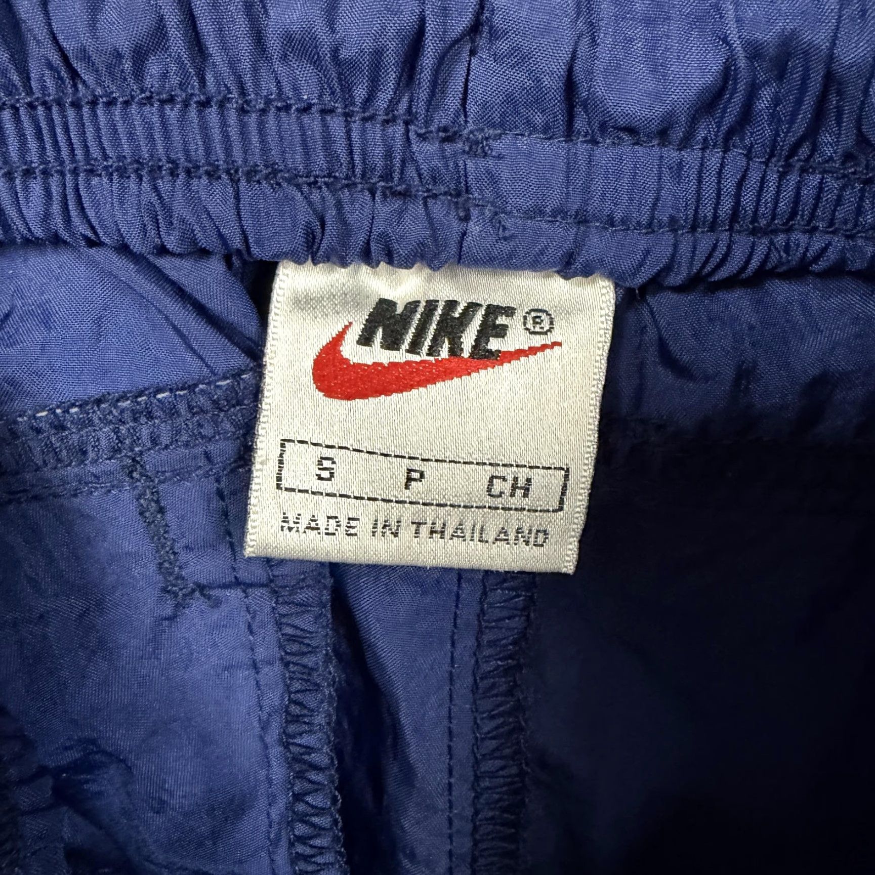 Nike VINTAGE Nike Track Pants Mens Small Blue Nylon Zip Ankle Cuff 25x30.5 Size US 29 - 7 Thumbnail