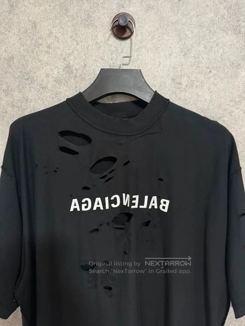 Balenciaga Balenciaga 24SS Reverse Embroidered Ripped Tee. Size US S / EU 44-46 / 1 - 2 Thumbnail