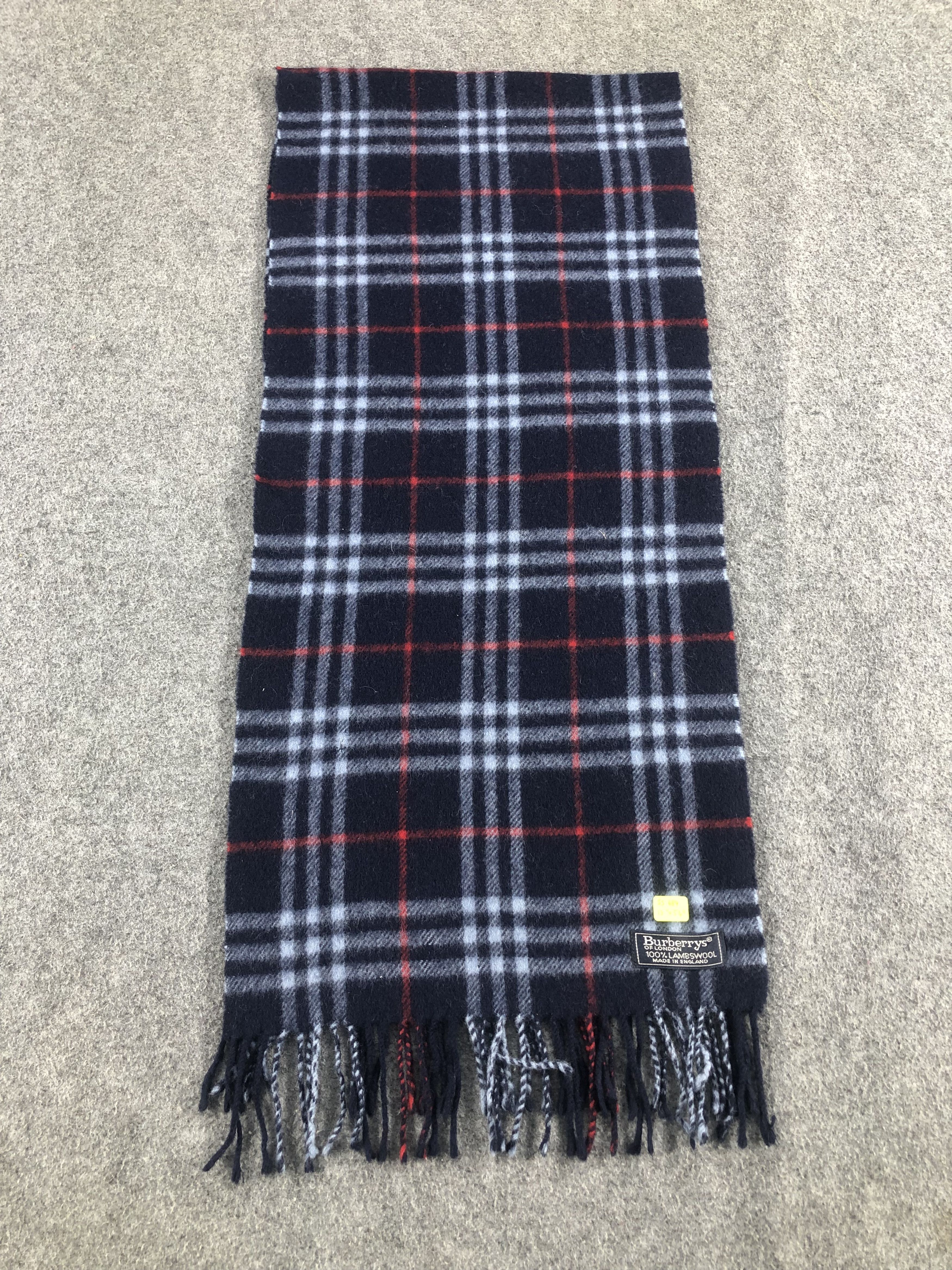 Burberry Burberry Scarf / Muffler / Neckwear Size ONE SIZE - 2 Thumbnail