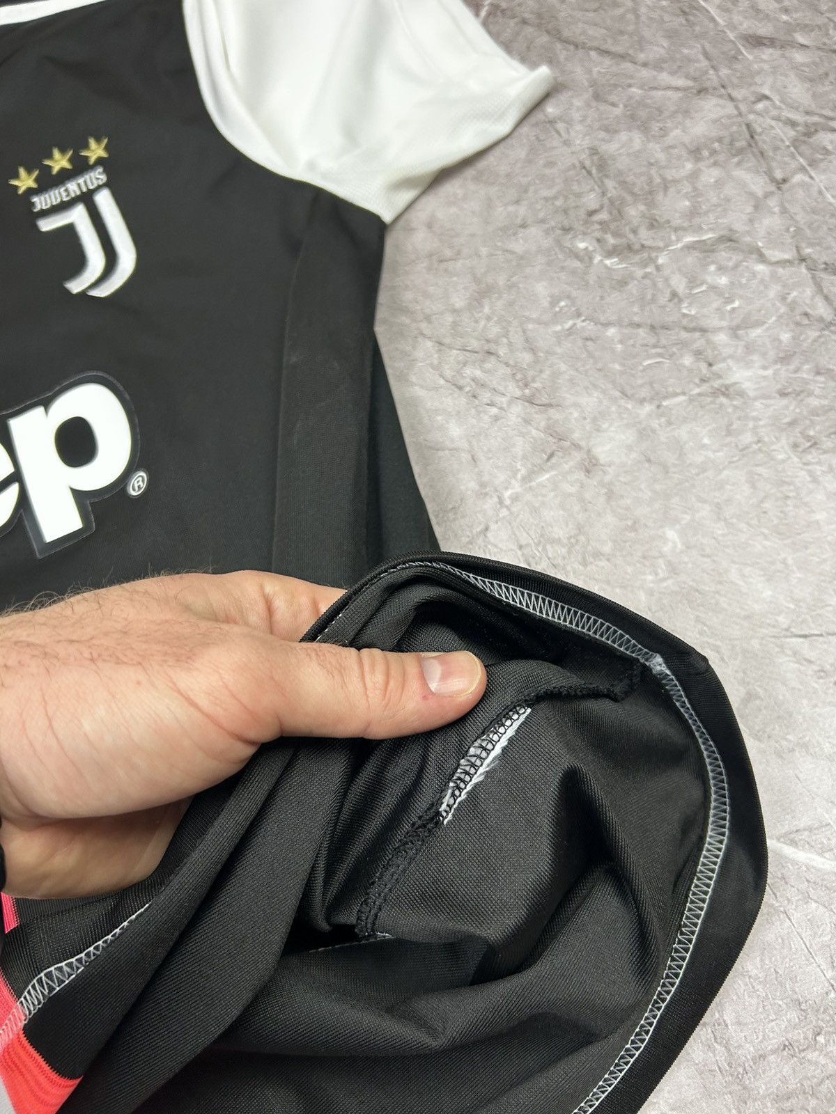 Adidas Juventus 2019/20 De Ligt Home Jersey Size US M / EU 48-50 / 2 - 8 Thumbnail