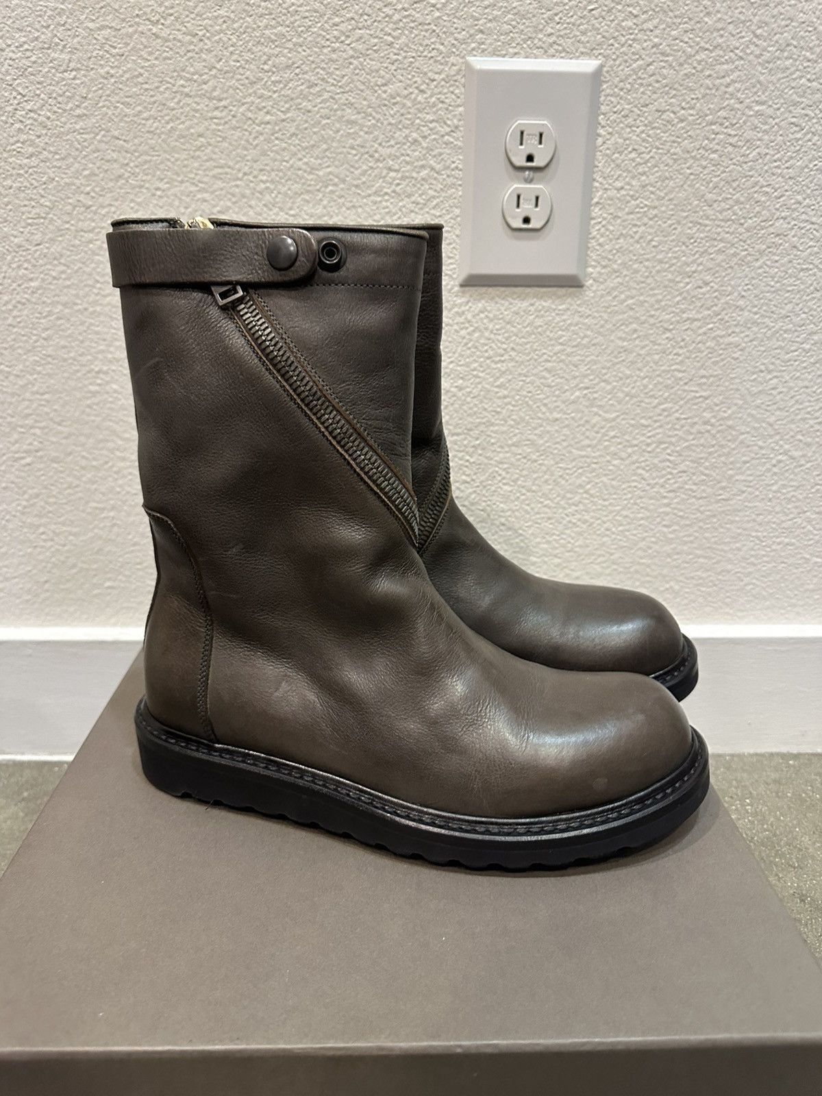 Rick Owens FW13 Plinth Spiral Calfskin Leather Creeper Boots 41 Size US 9 / EU 42 - 5 Thumbnail