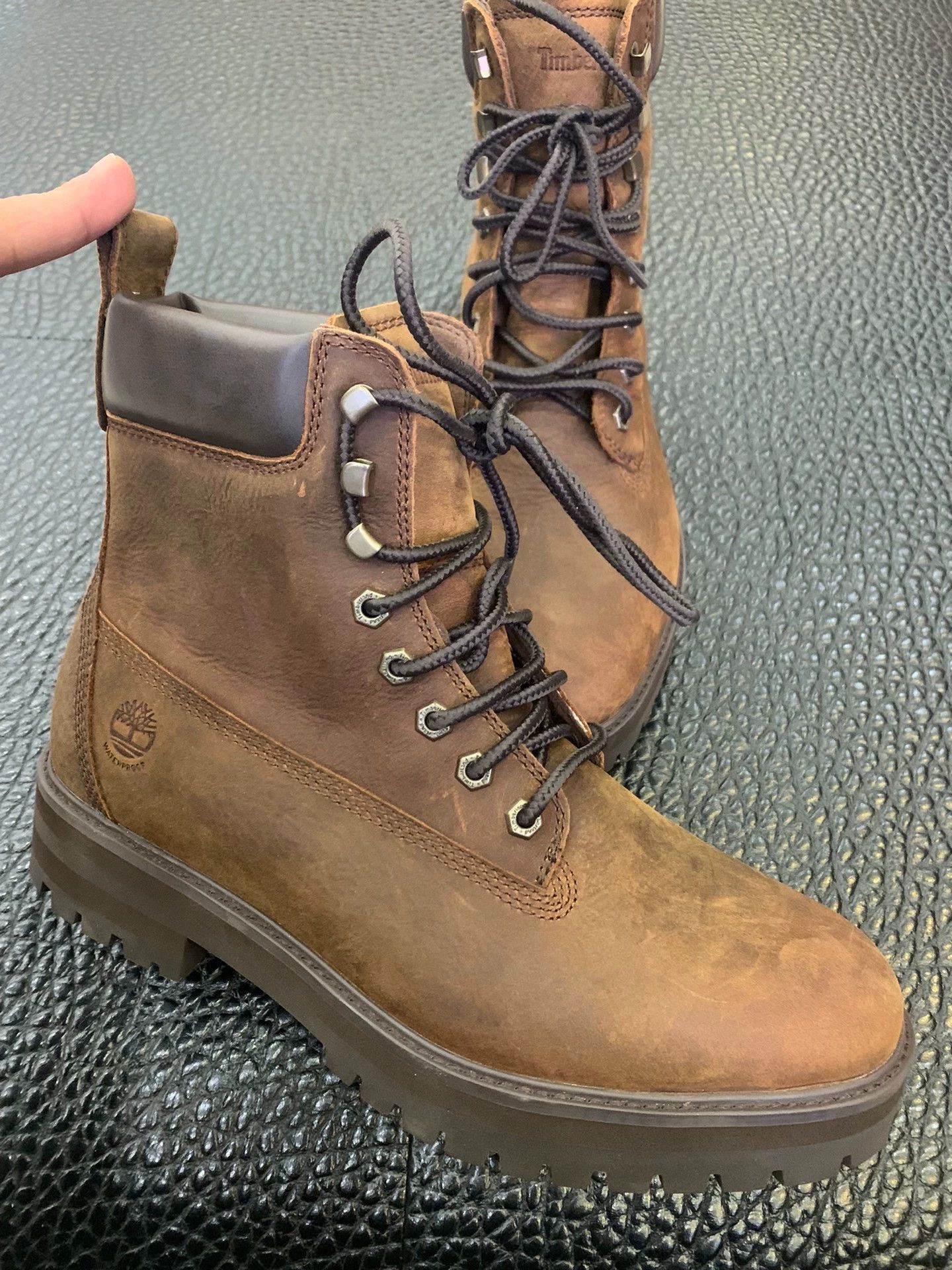 Timberland Timberland M Waterproof High-Top Hiking Boot A2BSR 43 New Size US 10 / EU 43 - 2 Thumbnail