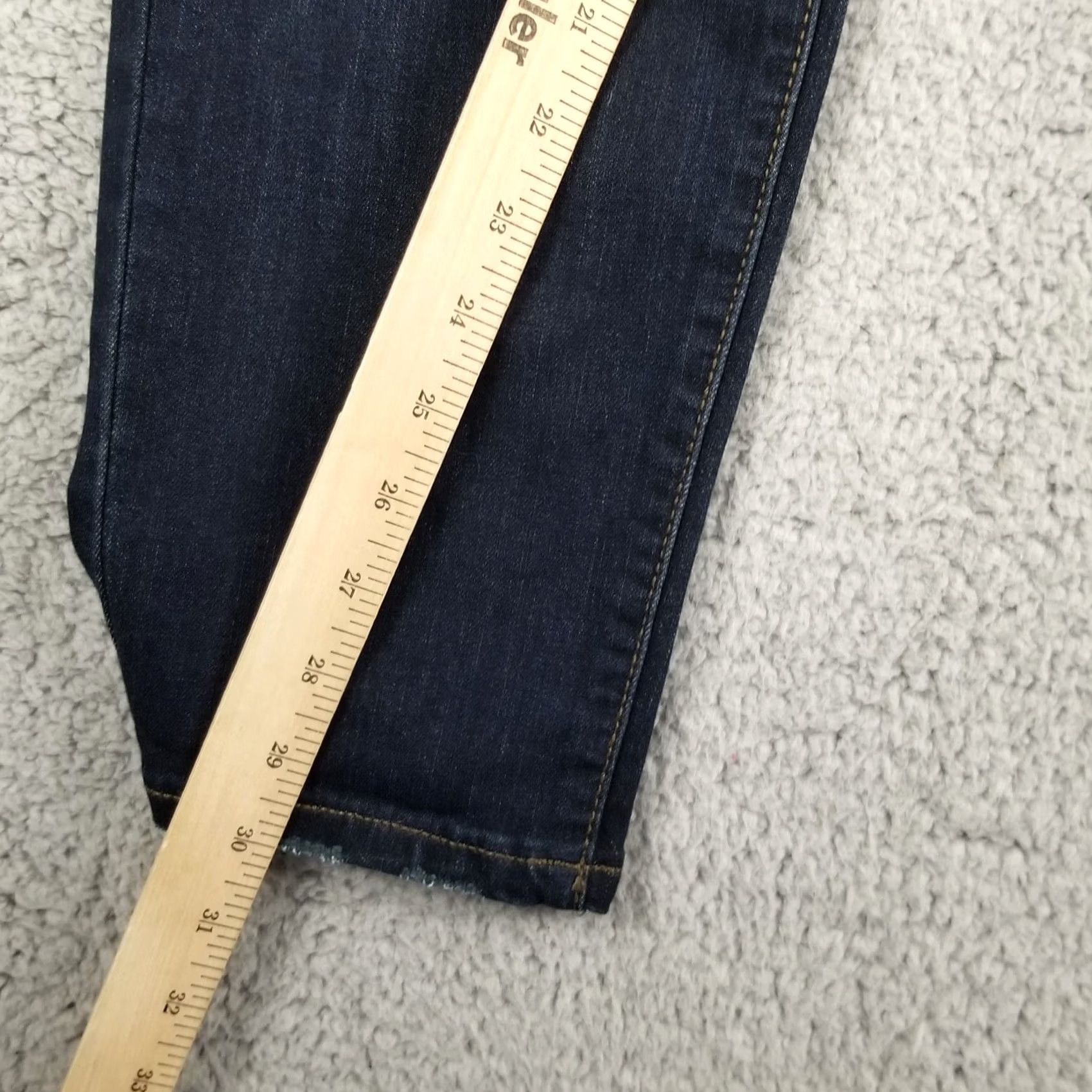 Vintage Sonoma Everyday Jeans Women 16 Skinny NWT Distressed Whiskers Denim Blue Slim Modern Jeans Womens 16R Distressed Skinny Size 38" / US 16 / IT 52 - 5 Thumbnail