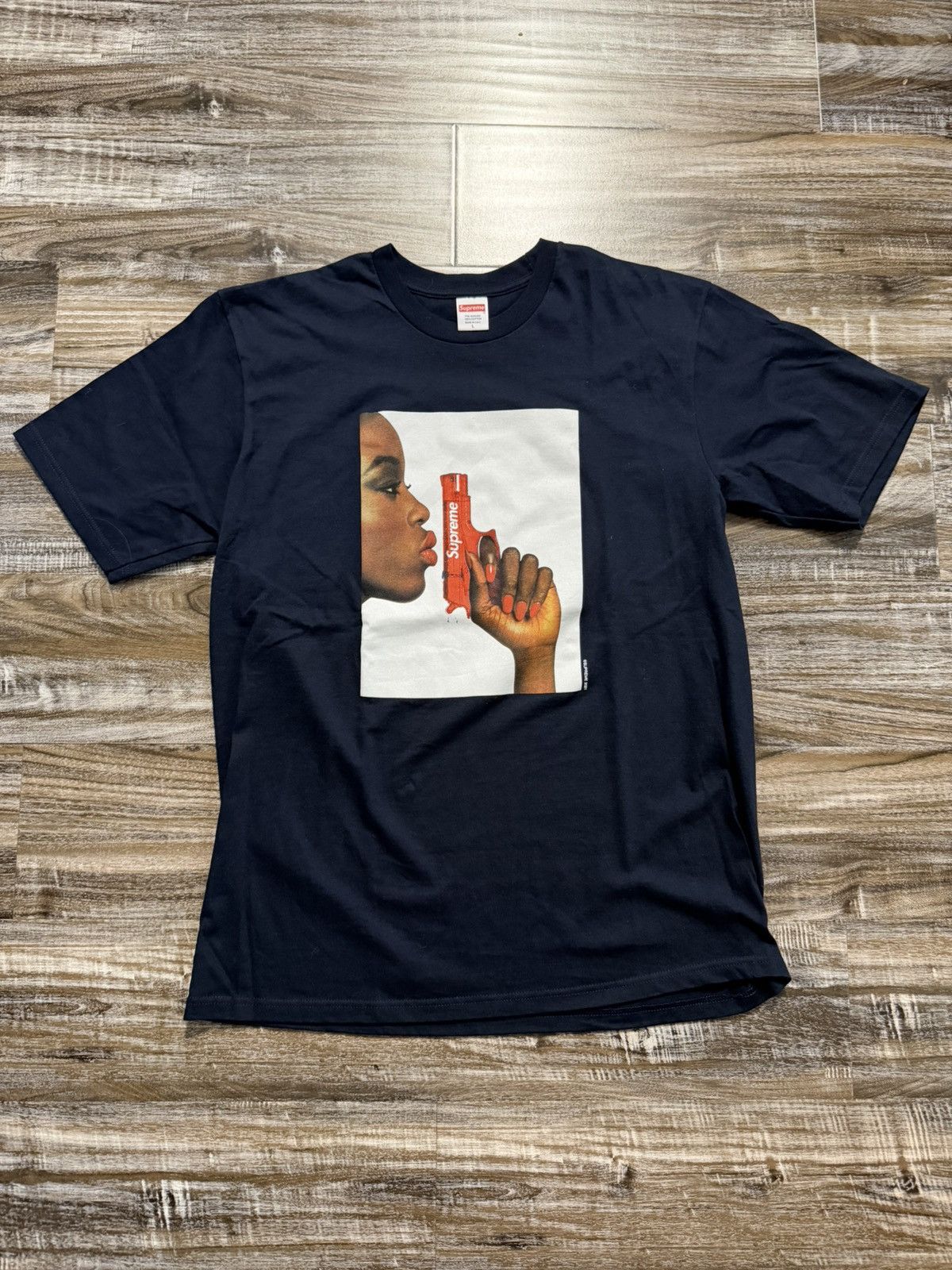 Supreme Supreme SS21 Water Pistol Tee - Navy Size US L / EU 52-54 / 3 - 1 Thumbnail