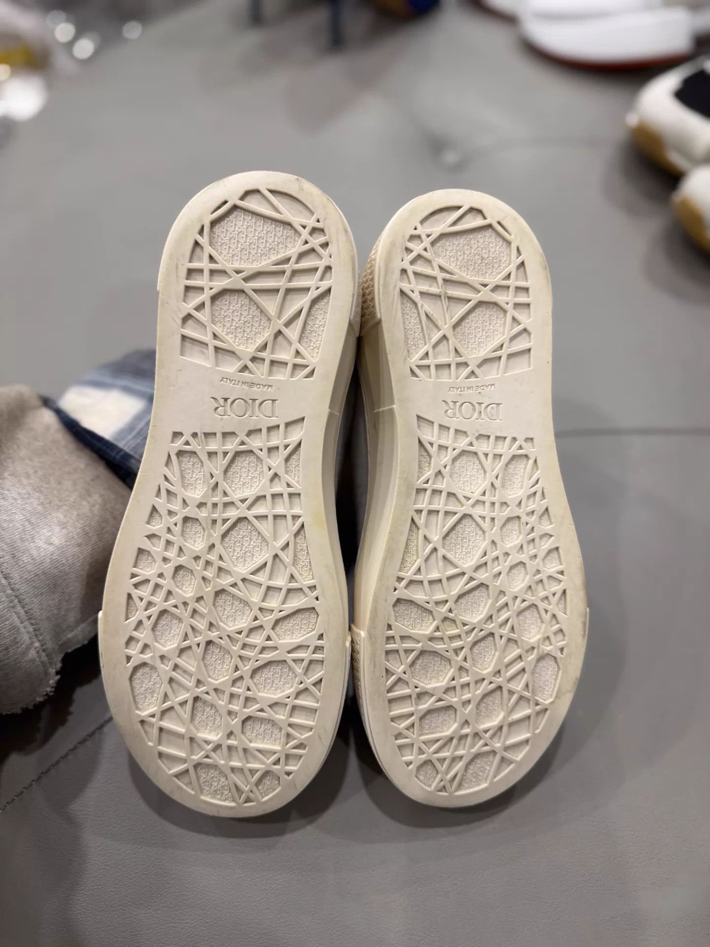 Dior Dior B33 New Embossed Logo ThickSole White Sneaker Size US 5.5 / IT 35.5 - 6 Thumbnail