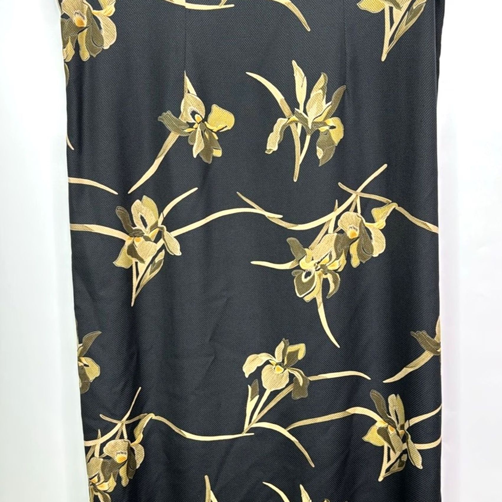 yellow one shoulder dress Petal and Pup Women's Aila Rosette Dark Allure Custom Gothic chic plus size dress Size:Medium 15-15.5 ( 36/37) Experience effortless elegance in