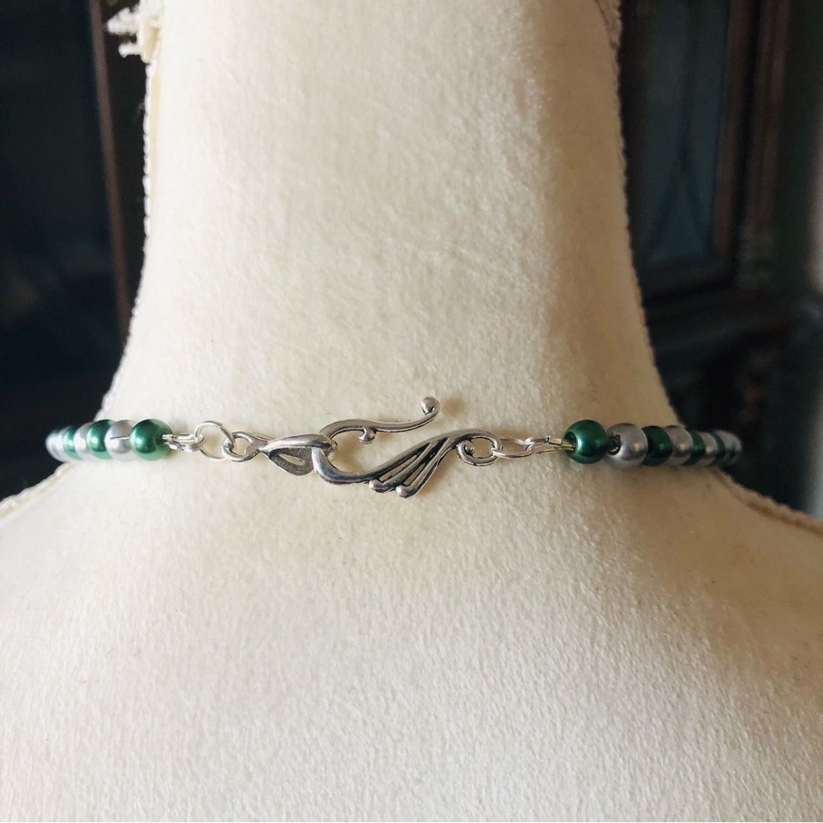 Handmade Handcrafted repurpose emerald & silver Pearl necklace Size ONE SIZE - 7 Thumbnail