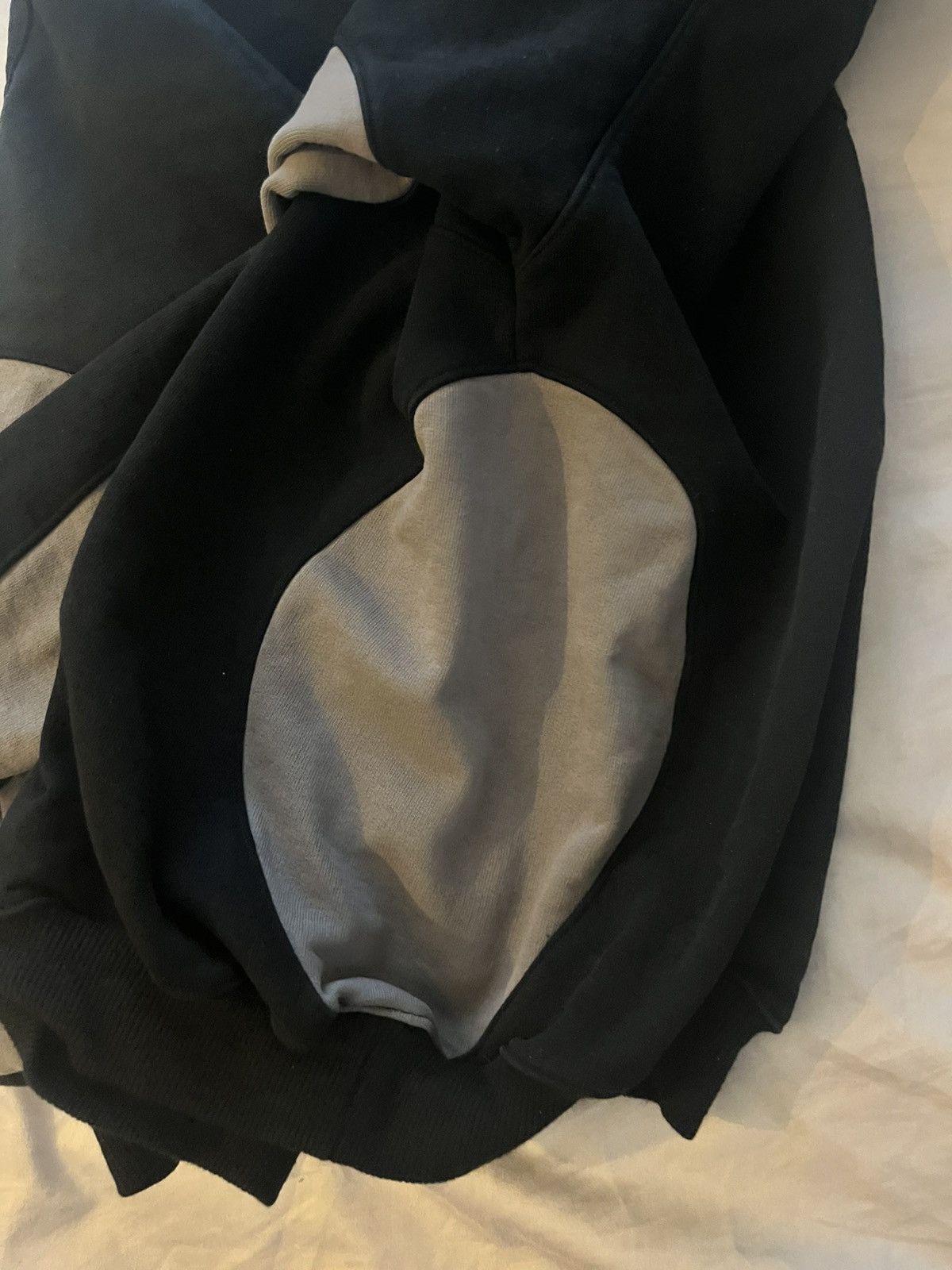 Other Dekoi Studios Ellipse Cropped Hoodie (Black) Size US L / EU 52-54 / 3 - 7 Thumbnail
