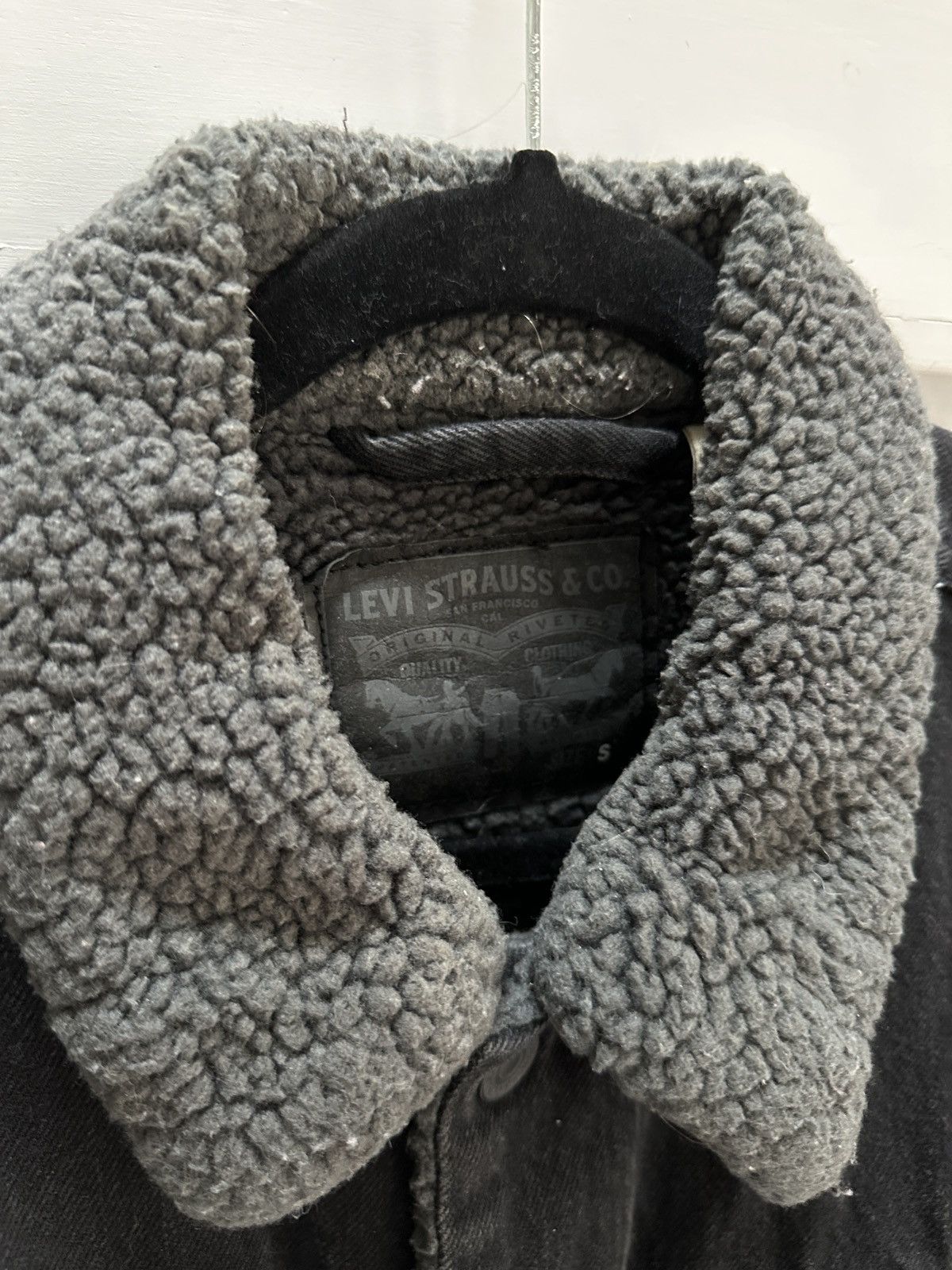 Levi's Black Denim Sherpa Trucker Jacket Size US S / EU 44-46 / 1 - 4 Thumbnail
