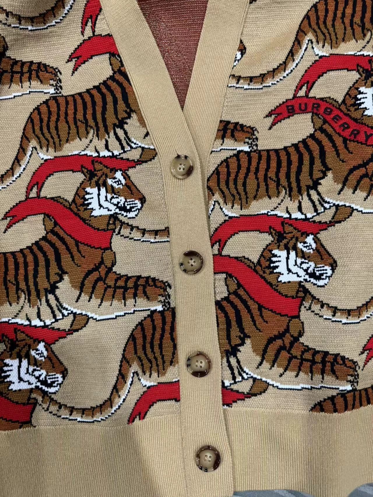 Burberry Burberry Wool Cardigan New Without Tags Size XS / US 0-2 / IT 36-38 - 2 Thumbnail