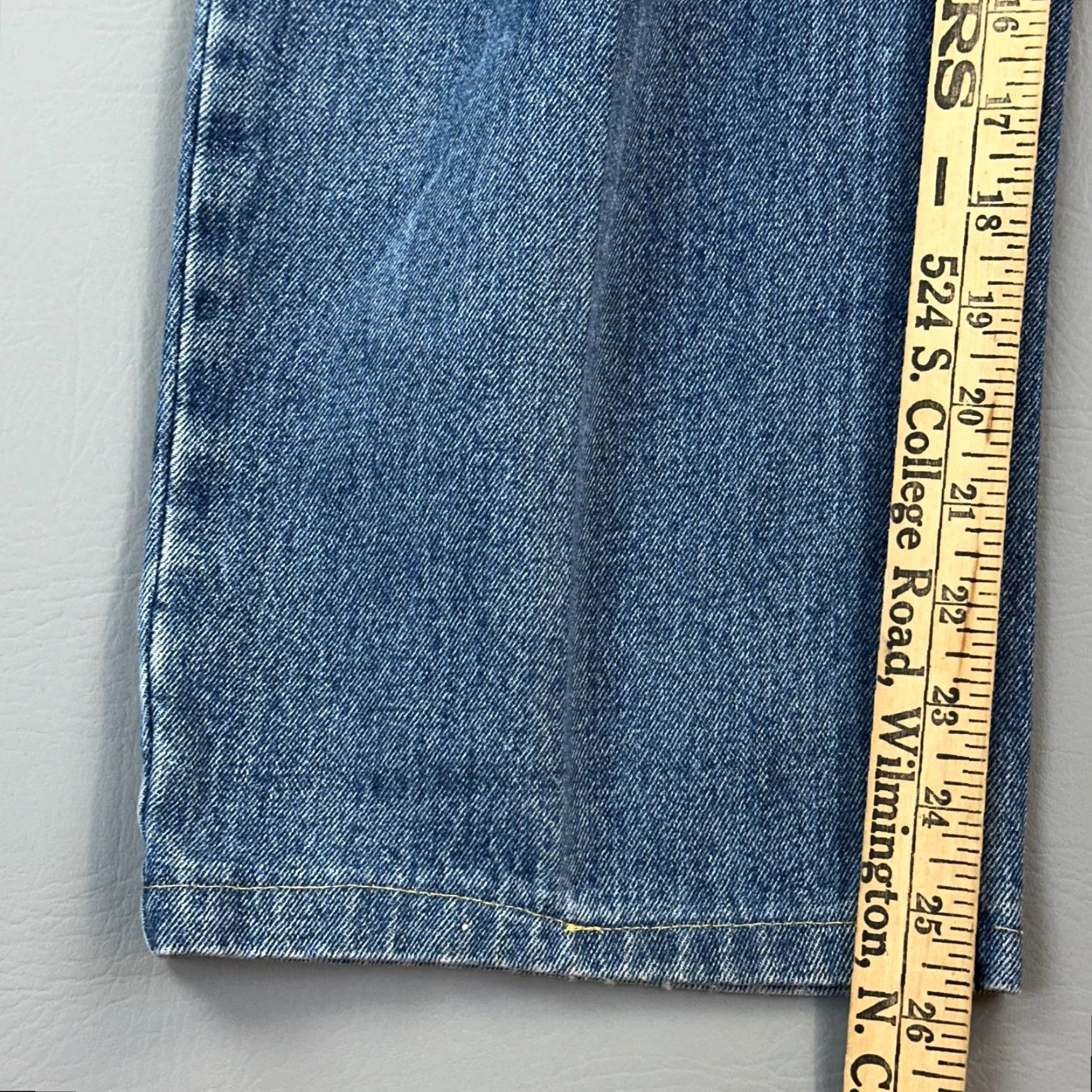 Levi's Levis 550 Jeans Mens 36x29 36x26 Medium Wash Denim Relaxed Fit Casual Hemmed Jeans Size US 36 / EU 52 - 6 Thumbnail