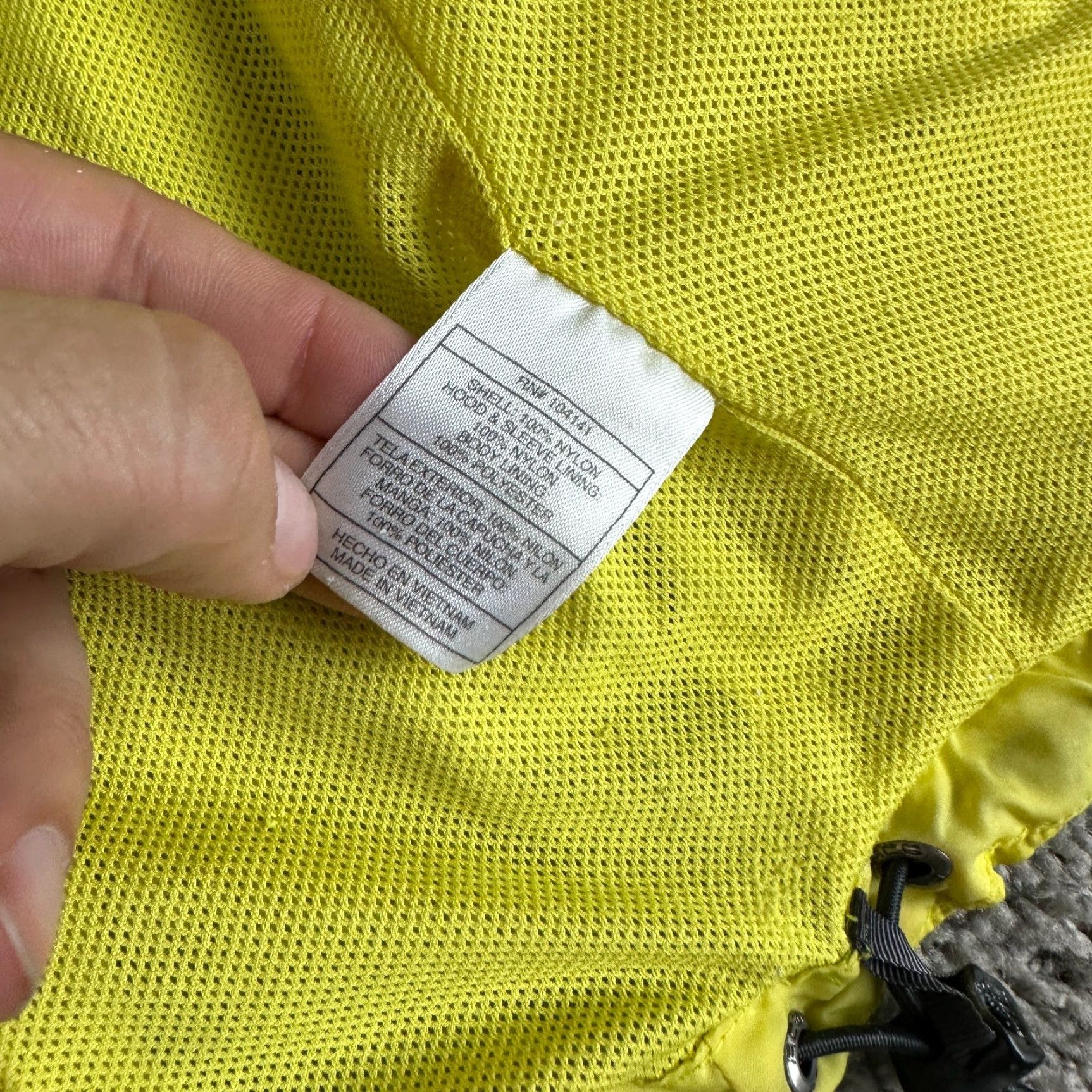 Nike ACG VINTAGE Nike ACG Jacket Womens S Green Yellow All Conditions Gear Windbreaker Full Zip Womens S Green Nike ACG Windbreaker 90s Sports Gender: Womens Size S / US 4 / IT 40 - 3 Thumbnail