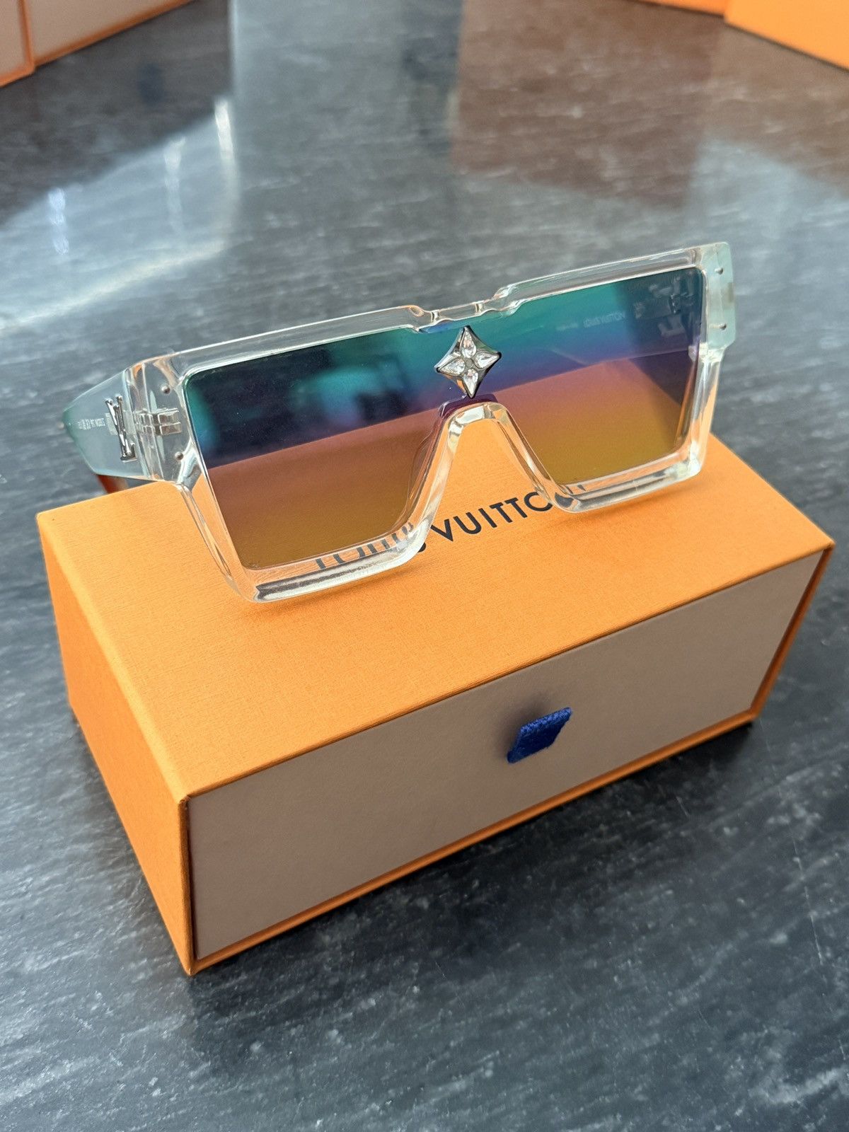Louis Vuitton Louis Vuitton Clear Frame cyclone Sunglasses - multicolored Size ONE SIZE - 2 Thumbnail
