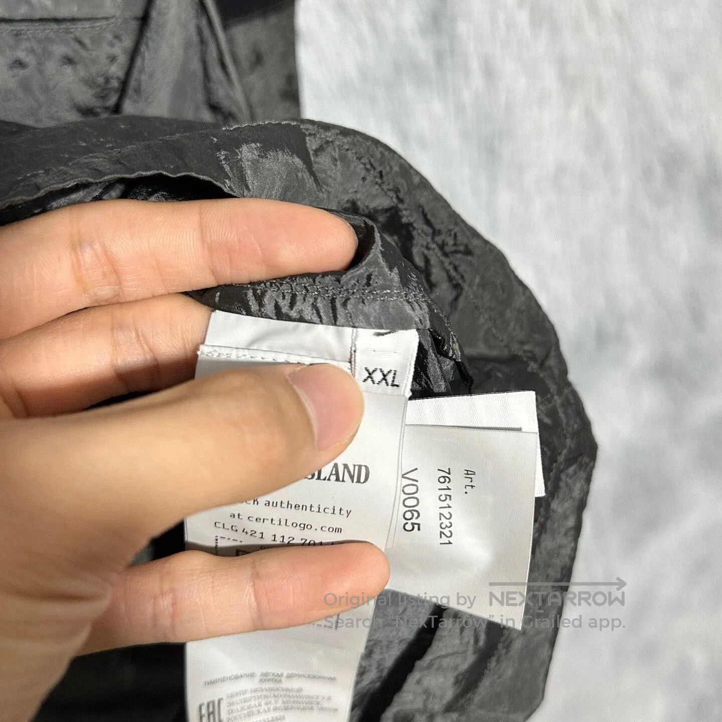 stone island 22ss metallic nylon jacket.