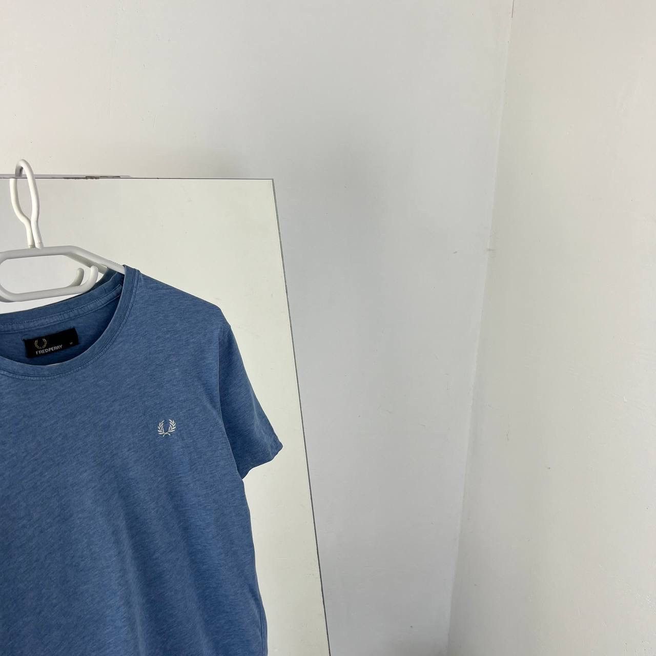 Fred Perry Vintage Fred Perry Mini Logo Distressed T-Shirt Size US M / EU 48-50 / 2 - 2 Thumbnail