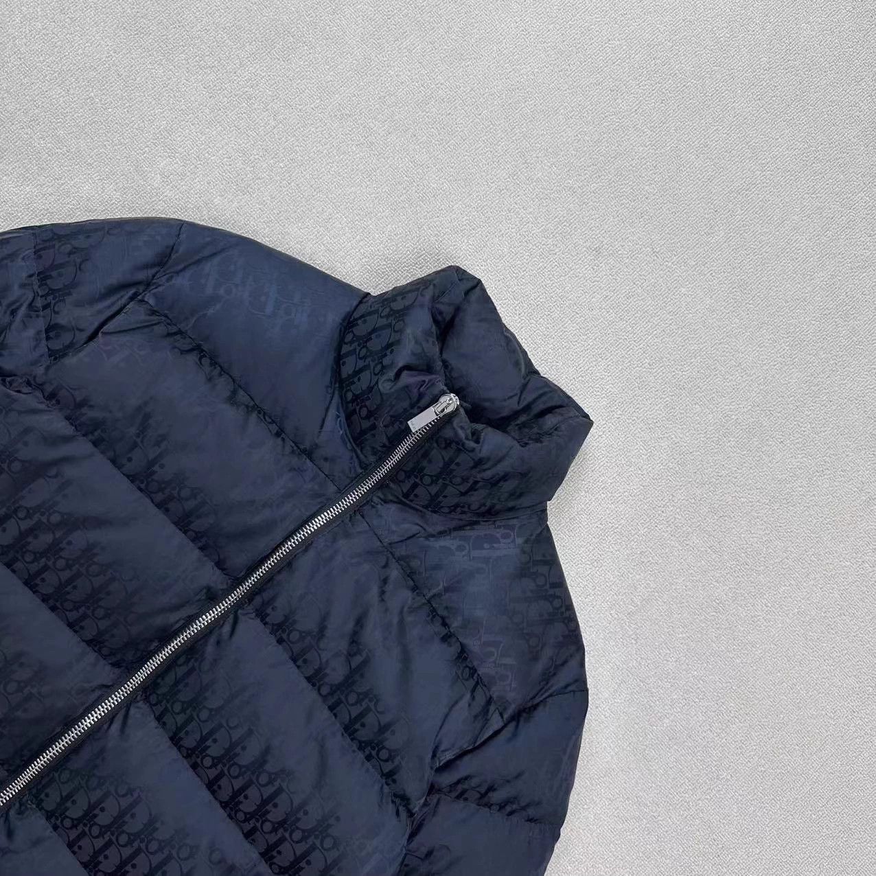 Dior Dior Oblique puffer jacket size 50 like new Size US M / EU 48-50 / 2 - 3 Thumbnail