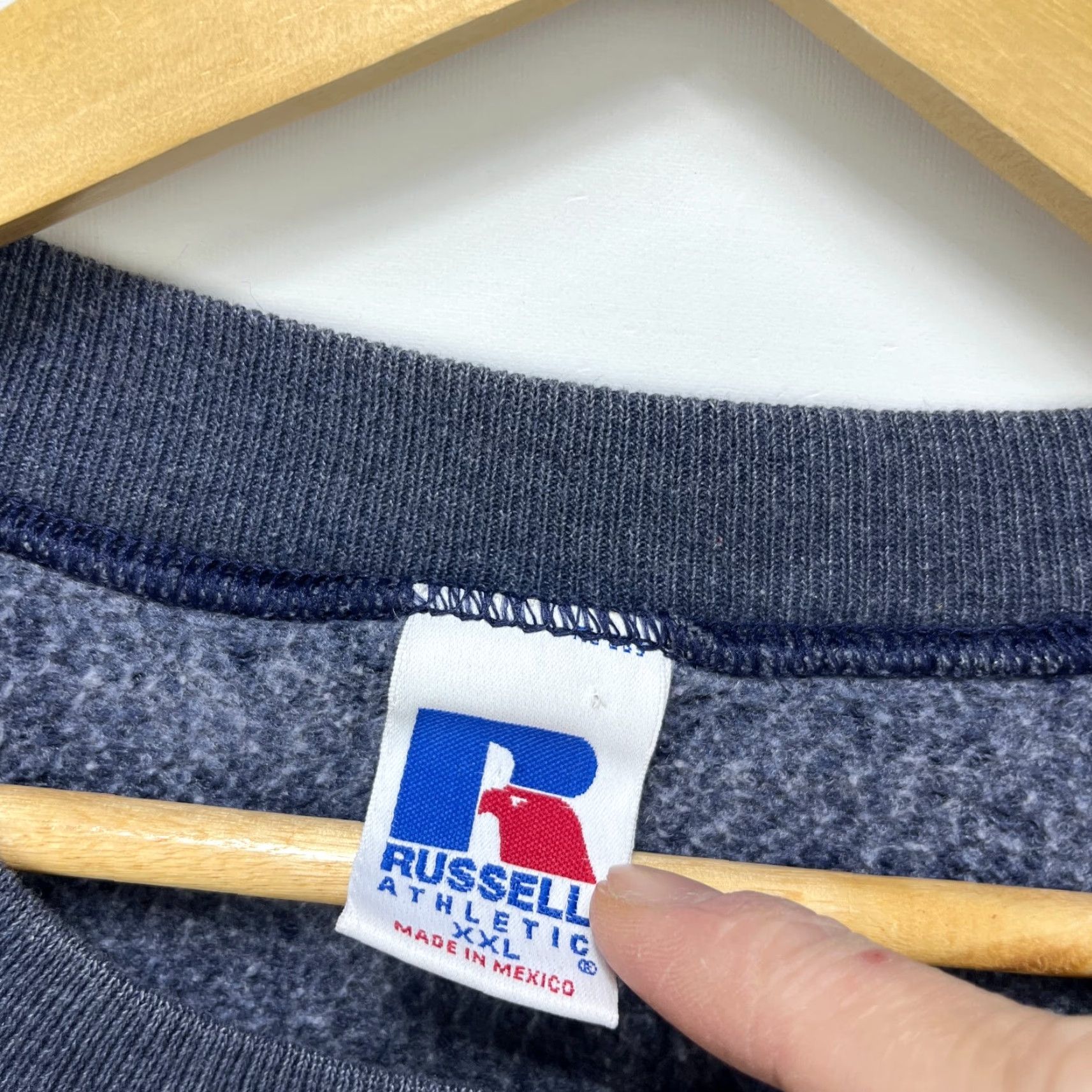 Russell Athletic VINTAGE Russell Athletic Sweatshirt 2XL Gray 90s Pullover Mens Long Sleeve Subtle Fade Modern Classics Size US XXL / EU 58 / 5 - 4 Thumbnail