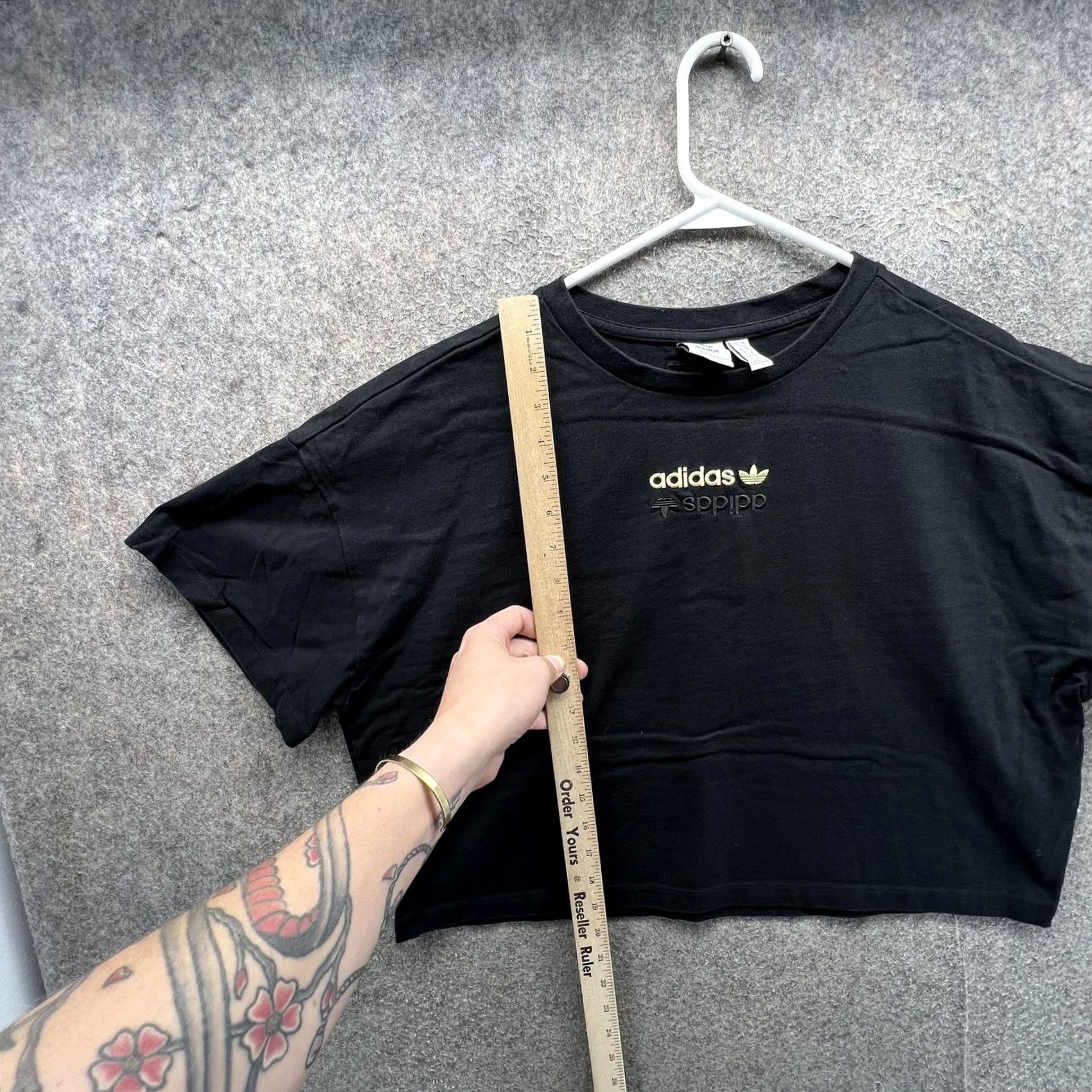 Adidas Adidas Shirt Womens Medium Black Cropped Trefoil Logo Crew Neck Short Sleeve Top Size M / US 6-8 / IT 42-44 - 4 Thumbnail
