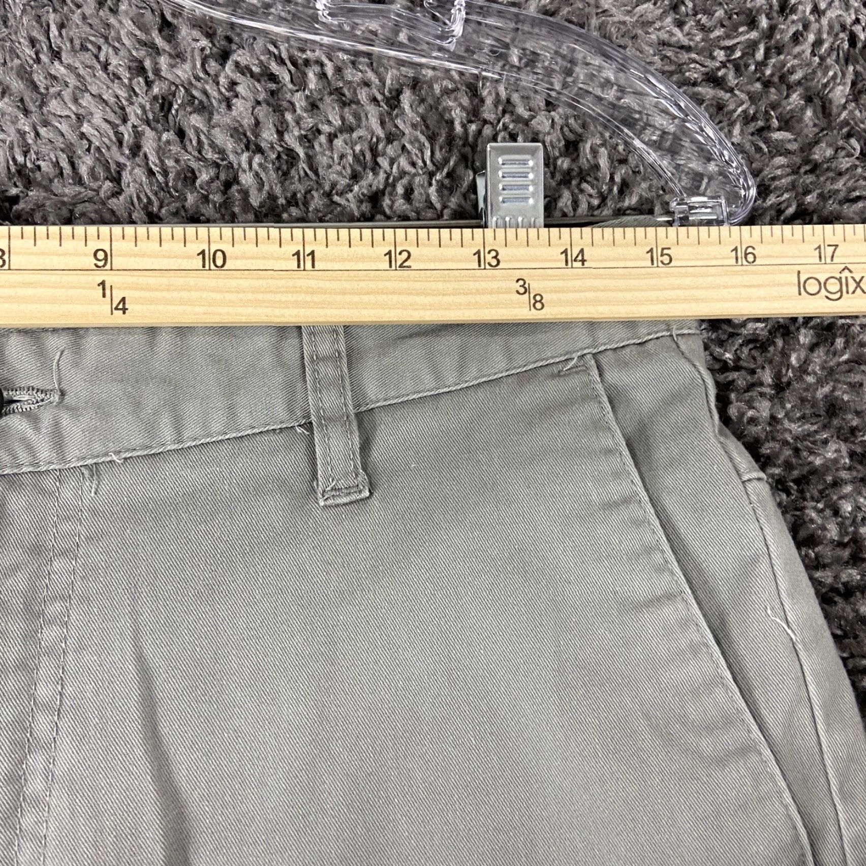 Volcom Volcom Shorts Men 30 Gray Chino Regular Size 30 Mens Size US 30 / EU 46 - 6 Thumbnail