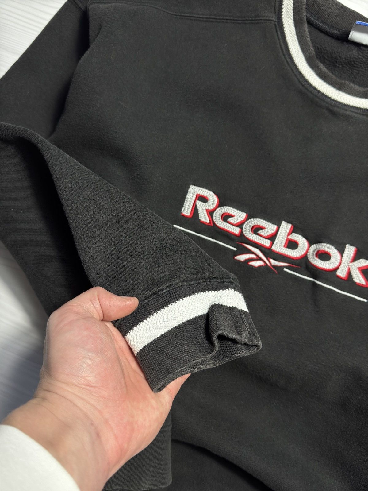 Reebok × Vintage Vintage Y2K Reebok Athletic DEPT Embroidered logo sweatshirt Size US XL / EU 56 / 4 - 4 Thumbnail