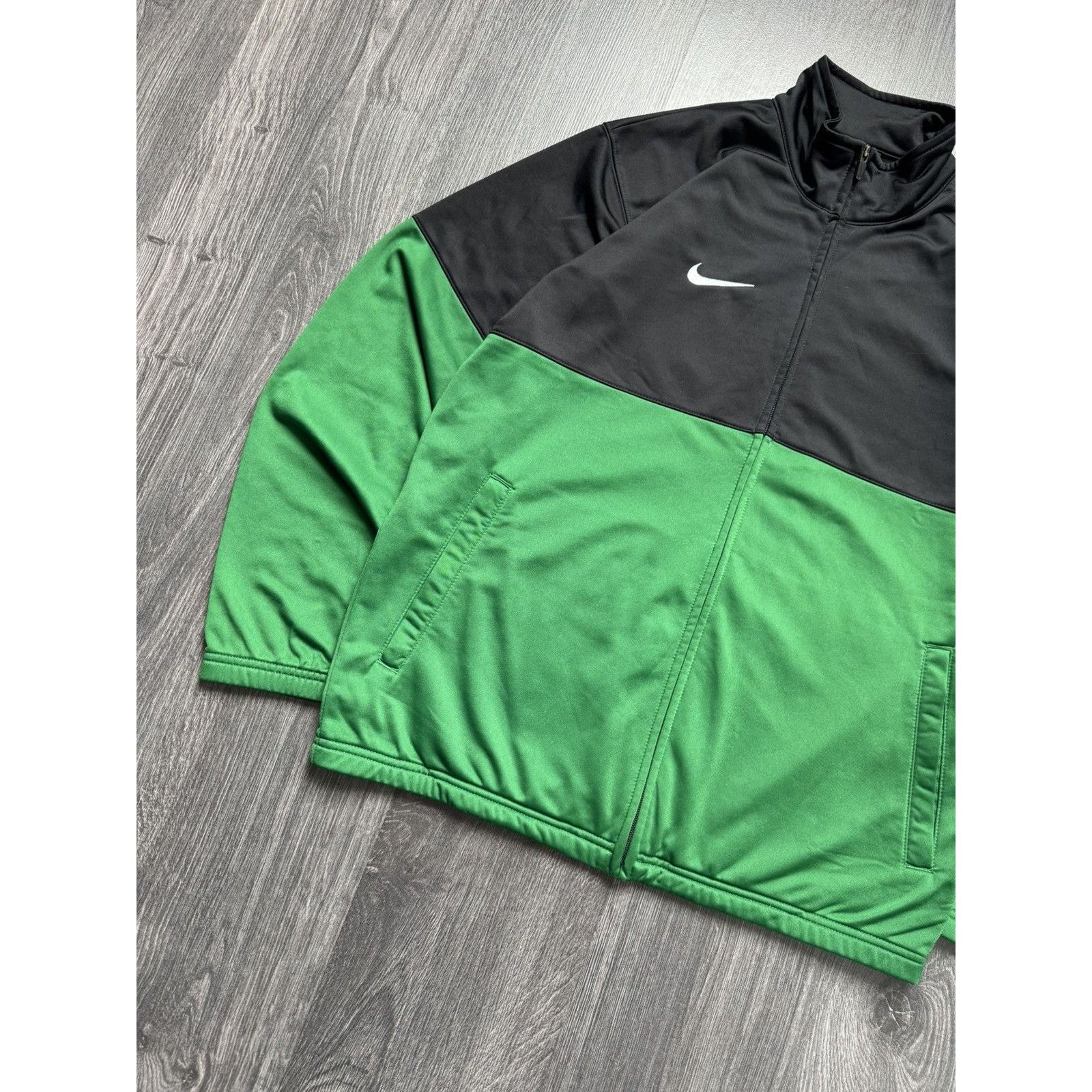 Nike × Vintage Vintage Nike Zip Up Swoosh Baggy Fit Size US M / EU 48-50 / 2 - 3 Thumbnail
