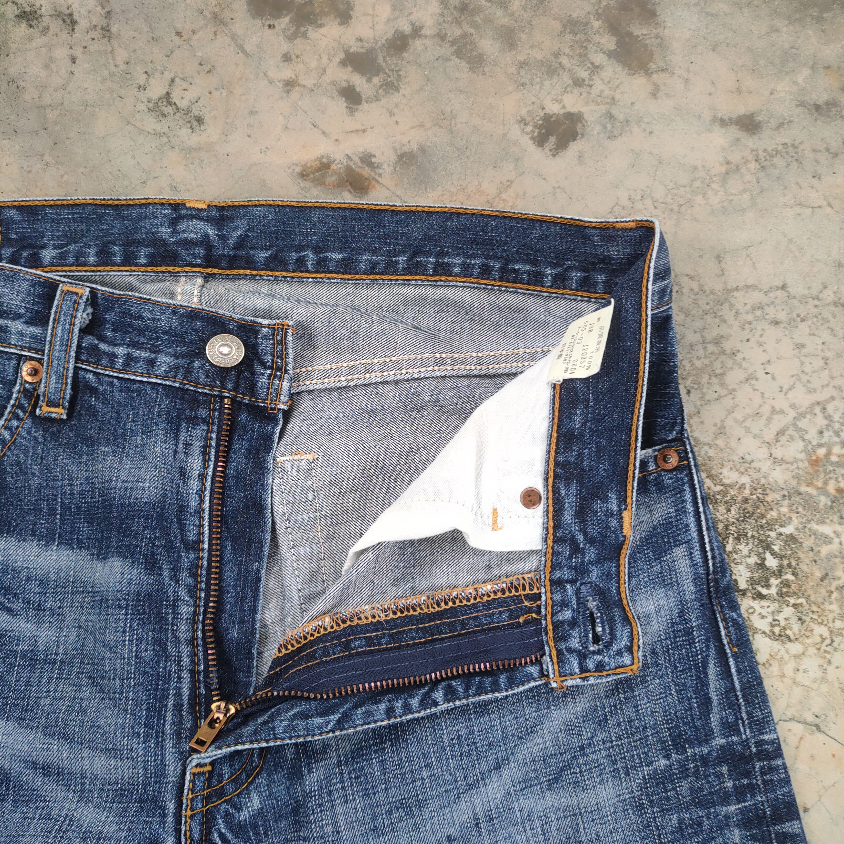 Levi's Vintage Clothing VINTAGE LEVI'S 505 FADED RIPPED DISTRESSED JEANS PANTS W32 Size US 32 / EU 48 - 7 Thumbnail