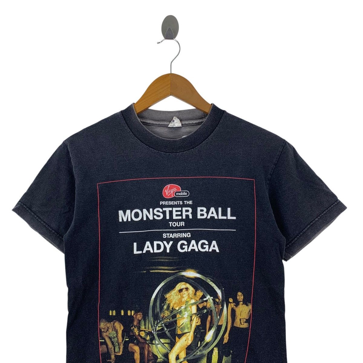 Vintage LADY GAGA Monster Ball Tour Virgin Mobile Tshirt Size US S / EU 44-46 / 1 - 2 Thumbnail
