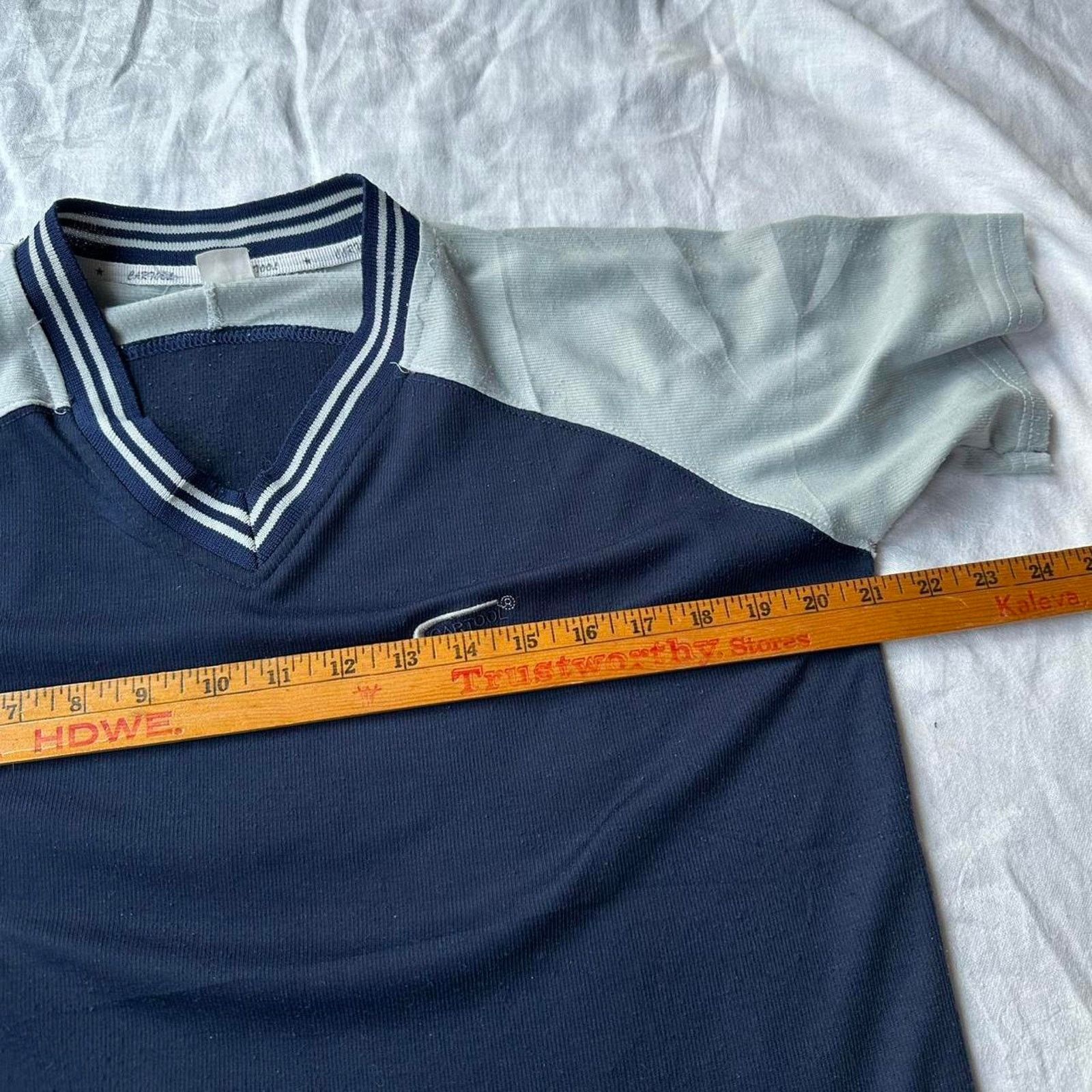 Vintage Vintage 70s 80s cartool v neck jersey Size US M / EU 48-50 / 2 - 8 Thumbnail