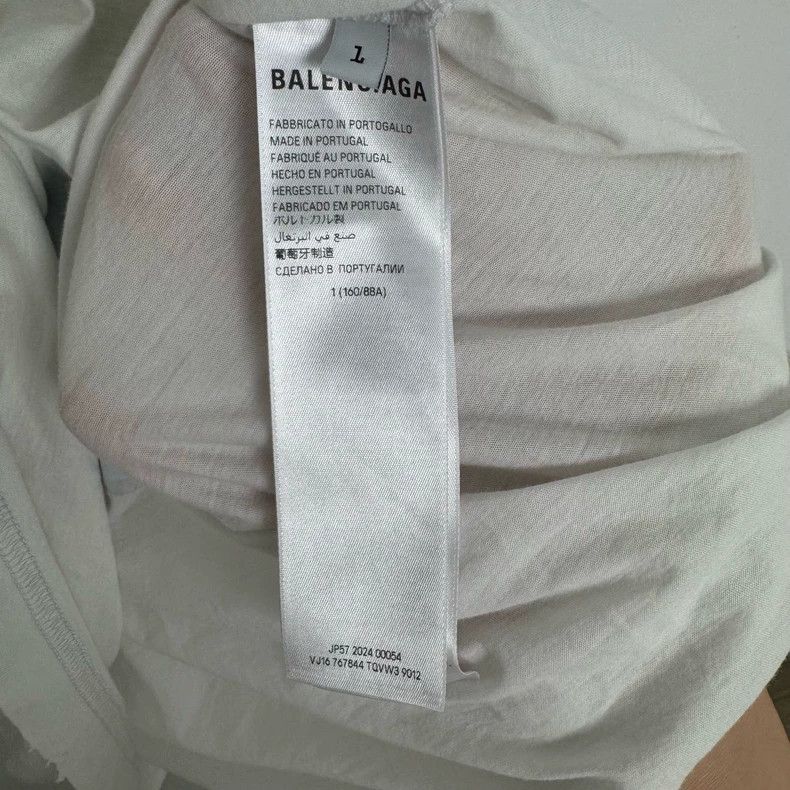 Balenciaga Balenciaga Three-dimensional color letter printing destroy Size US S / EU 44-46 / 1 - 4 Thumbnail