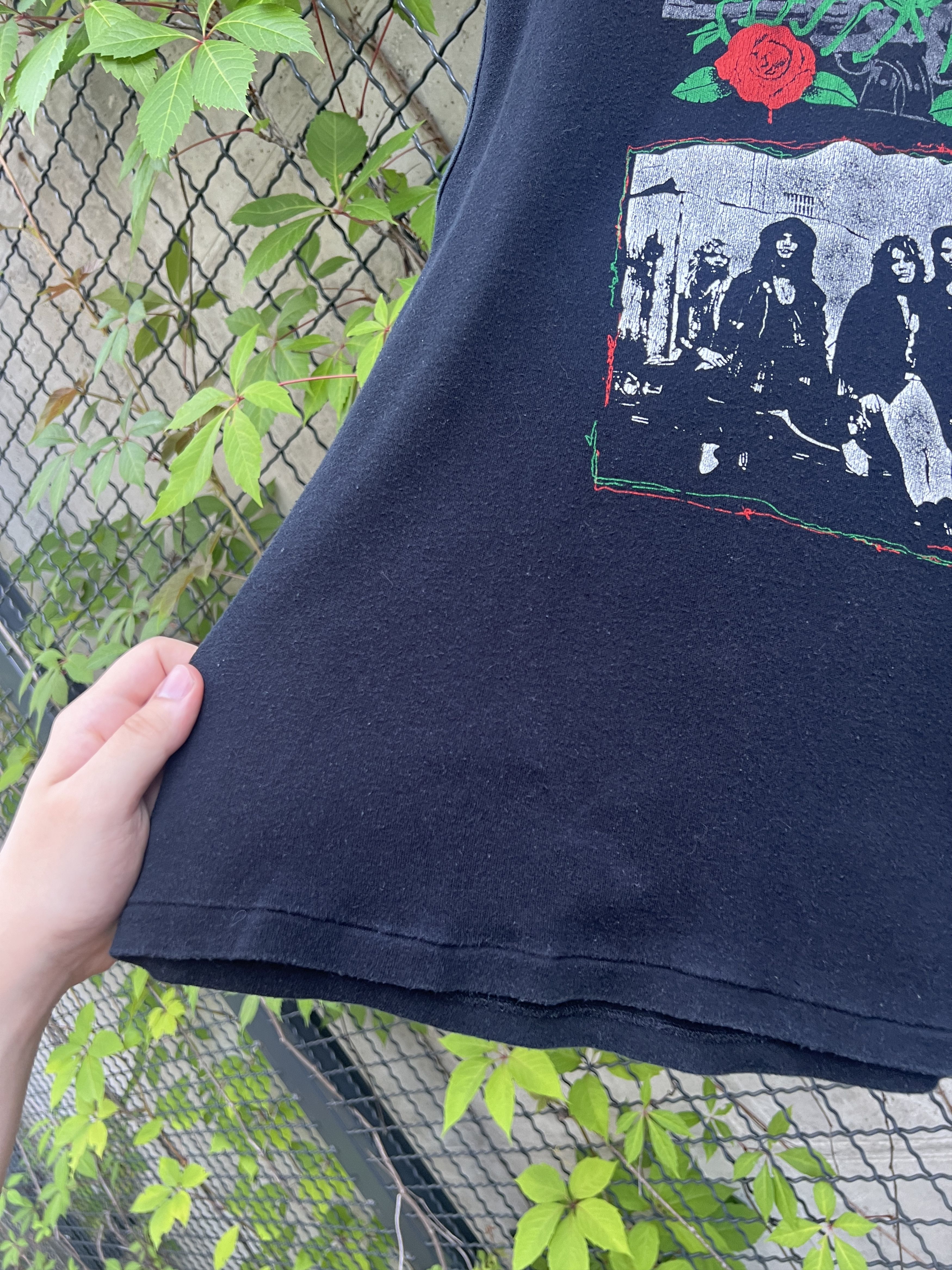 Band Tees Vintage 90s Guns N Roses Rock Band Tank Top Shirt Size US M / EU 48-50 / 2 - 6 Thumbnail