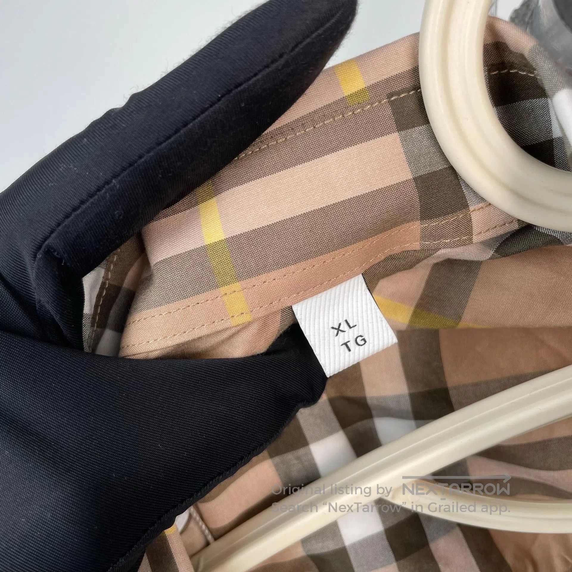 Burberry Burberry Classic Beige Plaid Short Sleeve| Size US XL / EU 56 / 4 - 5 Thumbnail