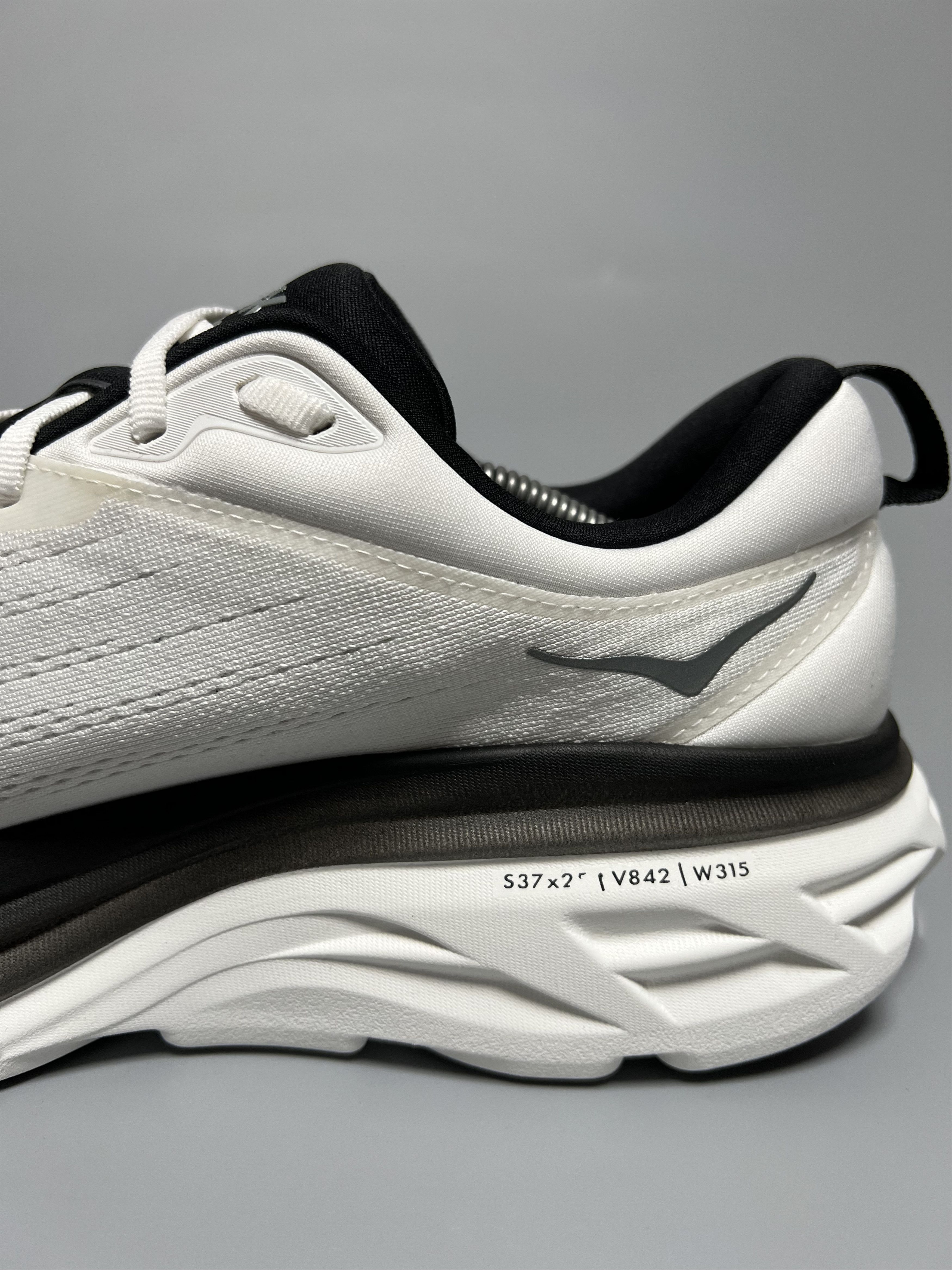 Hoka 11D Hoka One One Bondi 8 Running Shoes 1123202-WBLC Size US 11 / EU 44 - 11 Thumbnail
