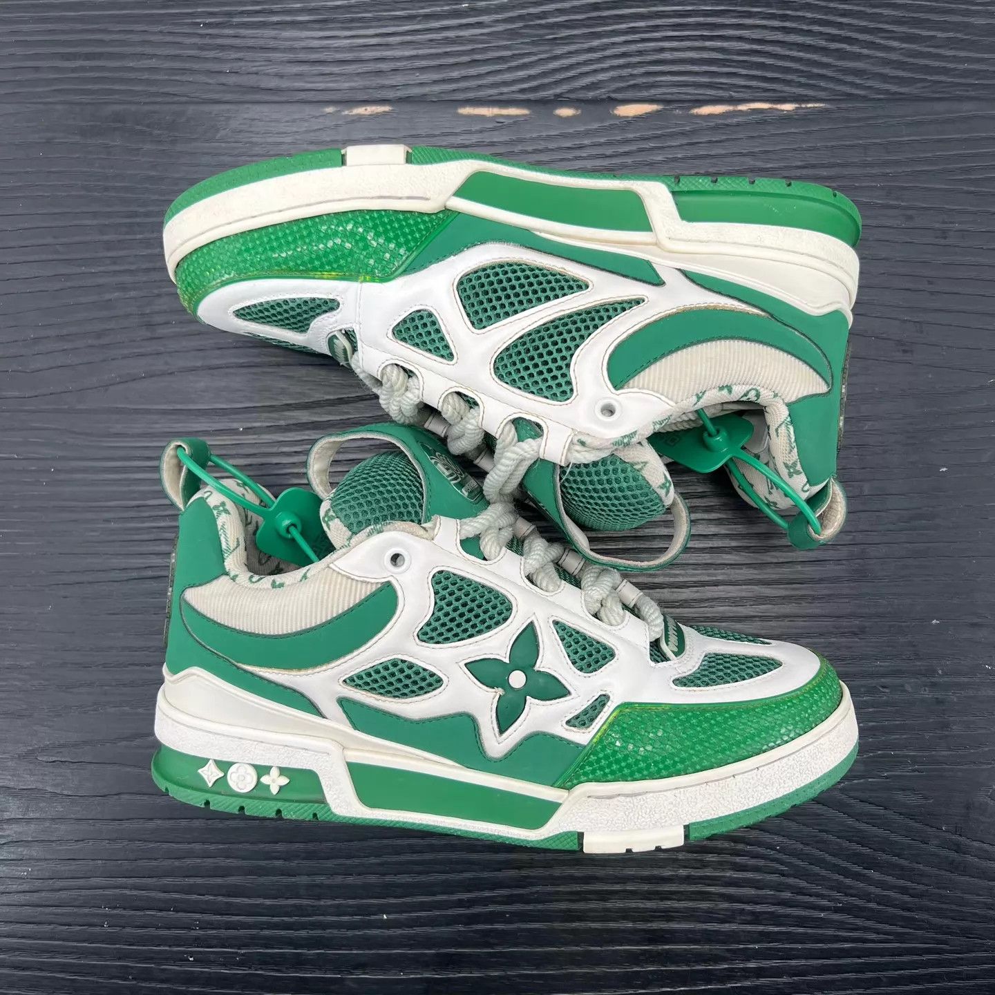 Louis Vuitton LV Skate White Green 6.5/40.5 Near New Minor Toe Repair Size US 7.5 / EU 40-41 - 6 Thumbnail