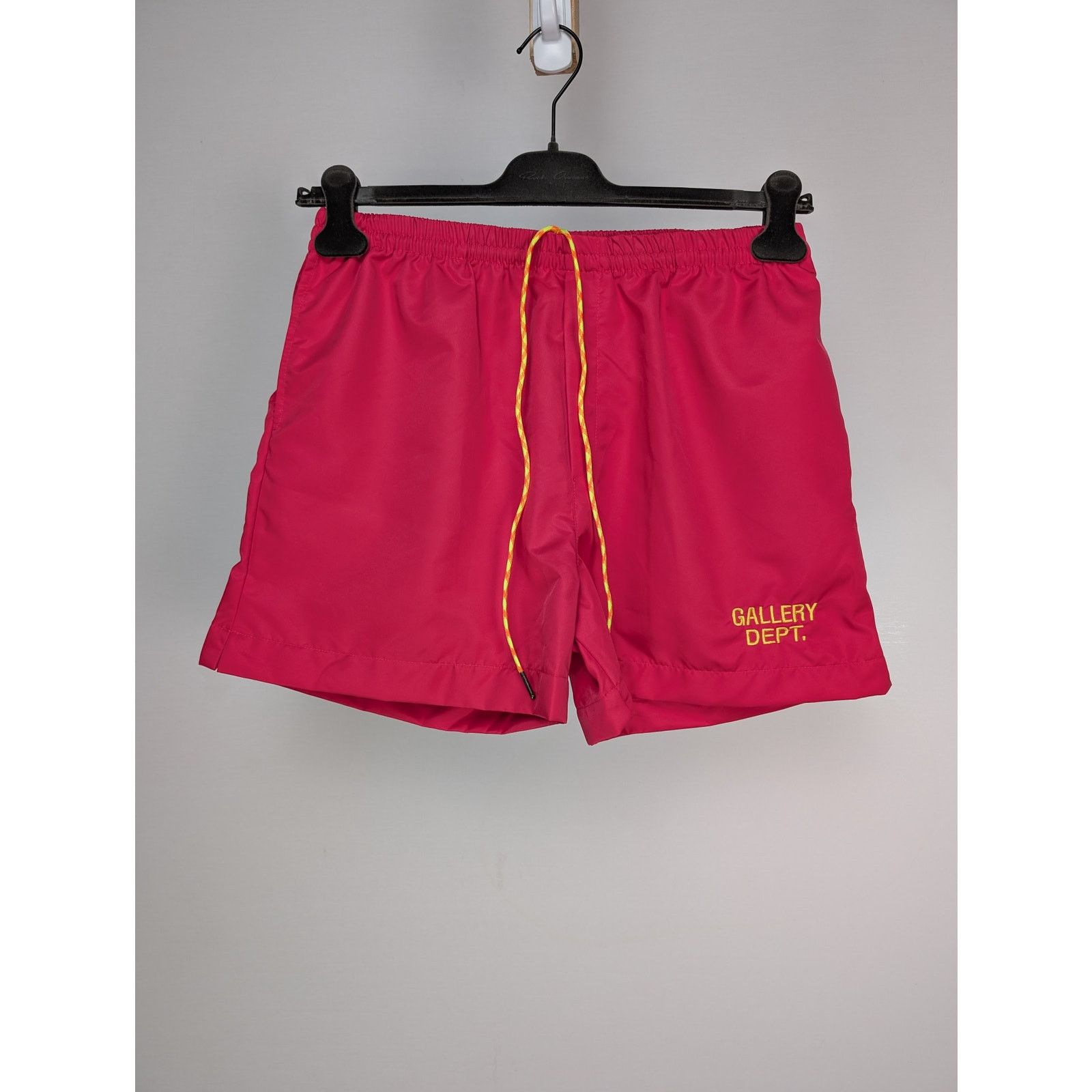 o1rshd1 Zuma Shorts in Red
