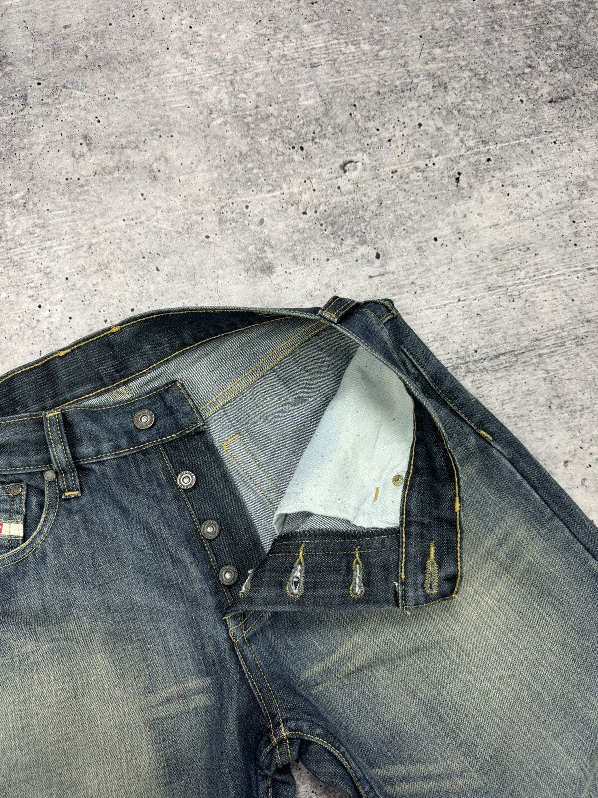 Diesel × Vintage Vintage Diesel Blue Stonewashed Denim Jeans Trousers Pants Size US 32 / EU 48 - 12 Thumbnail