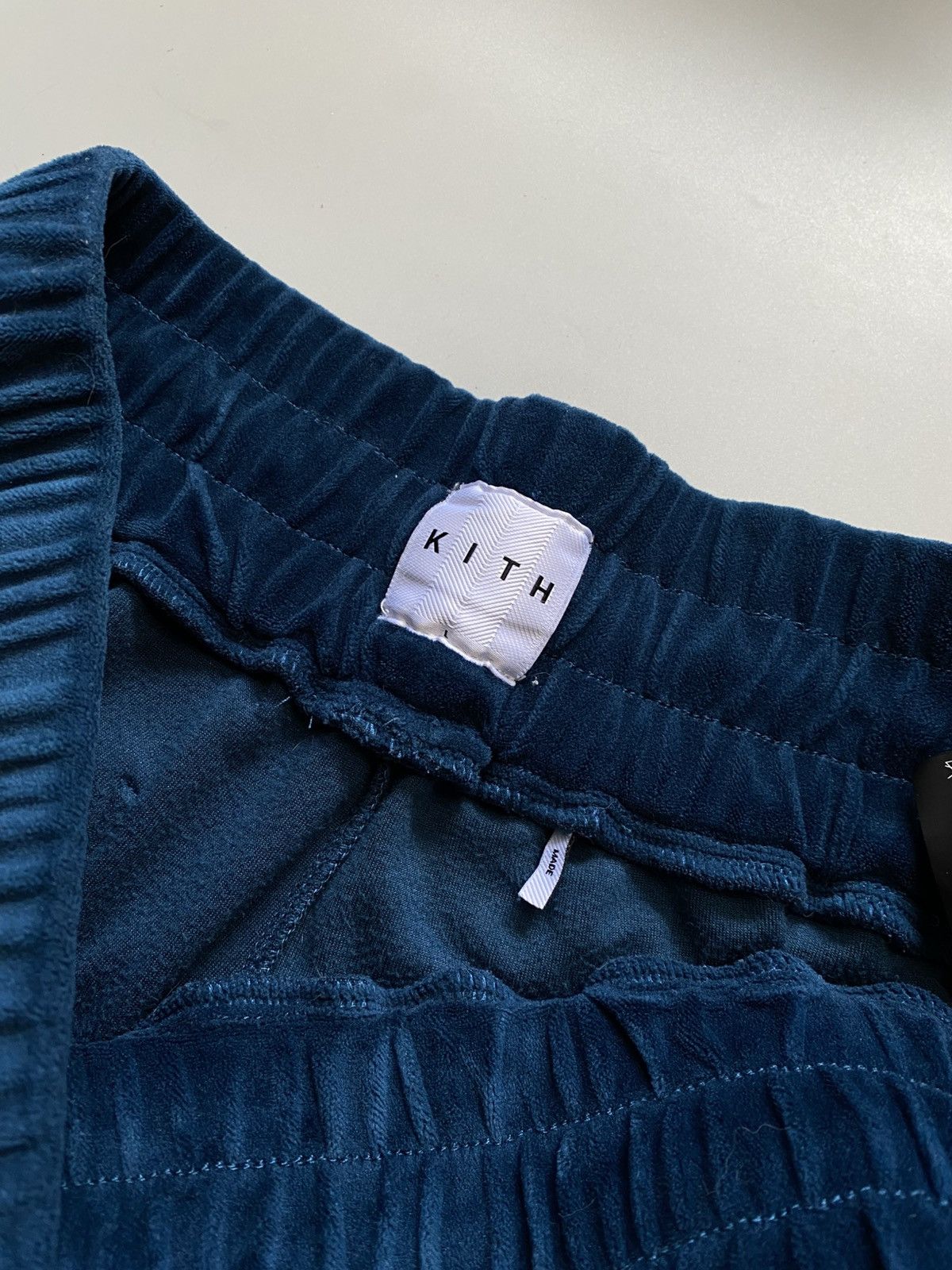 Kith KITH velour sweatpants rare pants Size US 32 / EU 48 - 5 Thumbnail