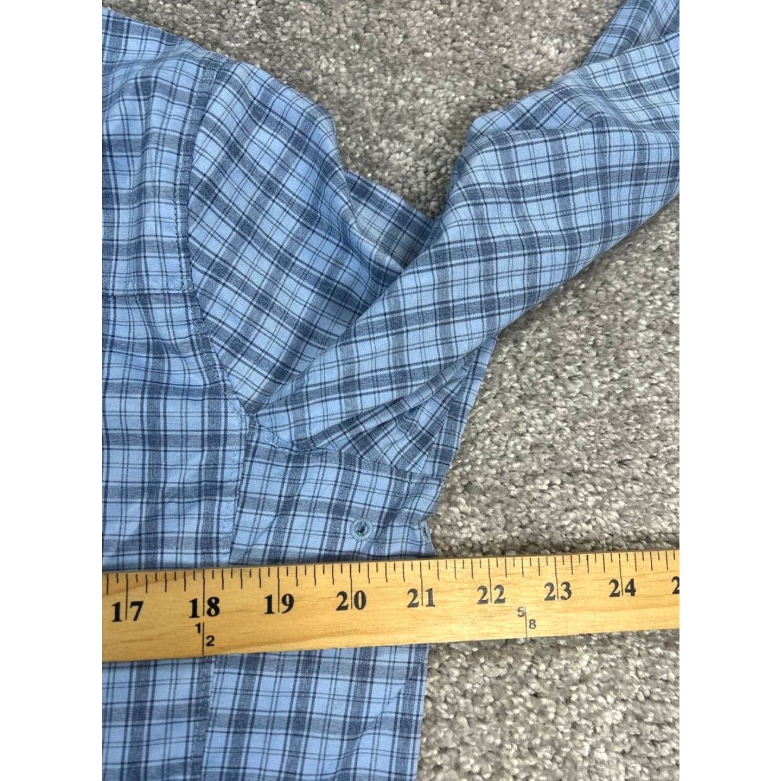 Vintage L.L.Bean Shirt Mens Small Blue Button Up Hiking Quick Dry Casual Plaid Pattern Long Sleeve Button-Up Collared Mens Regular Blue 90s? Size US S / EU 44-46 / 1 - 5 Thumbnail