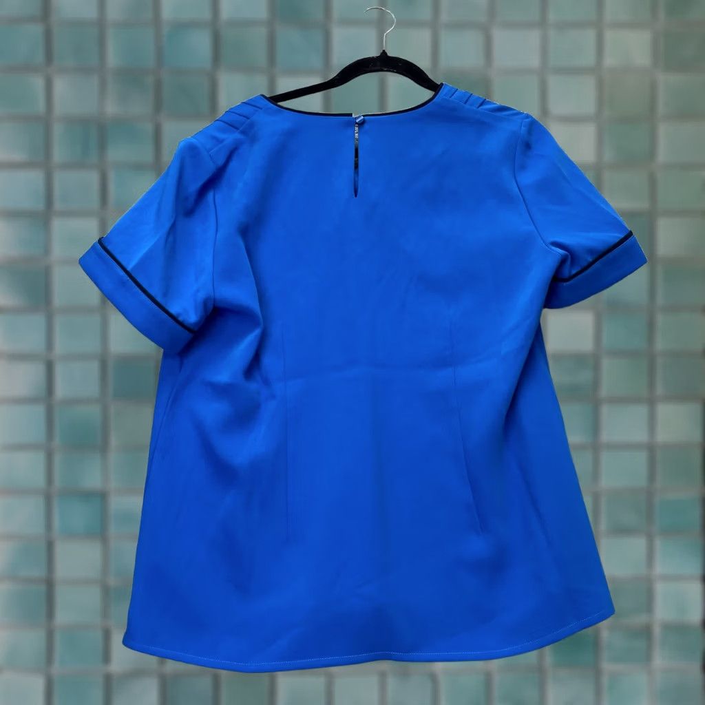 Brooks Brothers Brooks Brothers Top Womens Large Blue United Airlines Flight Attendant Employee Short Sleeve VINTAGE? Size L / US 10 / IT 46 - 1 Thumbnail