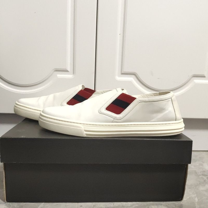 Gucci Gucci Leather Low-Top Fashion Sneakers in Red and White Size US 7.5 / EU 40-41 - 1 Thumbnail